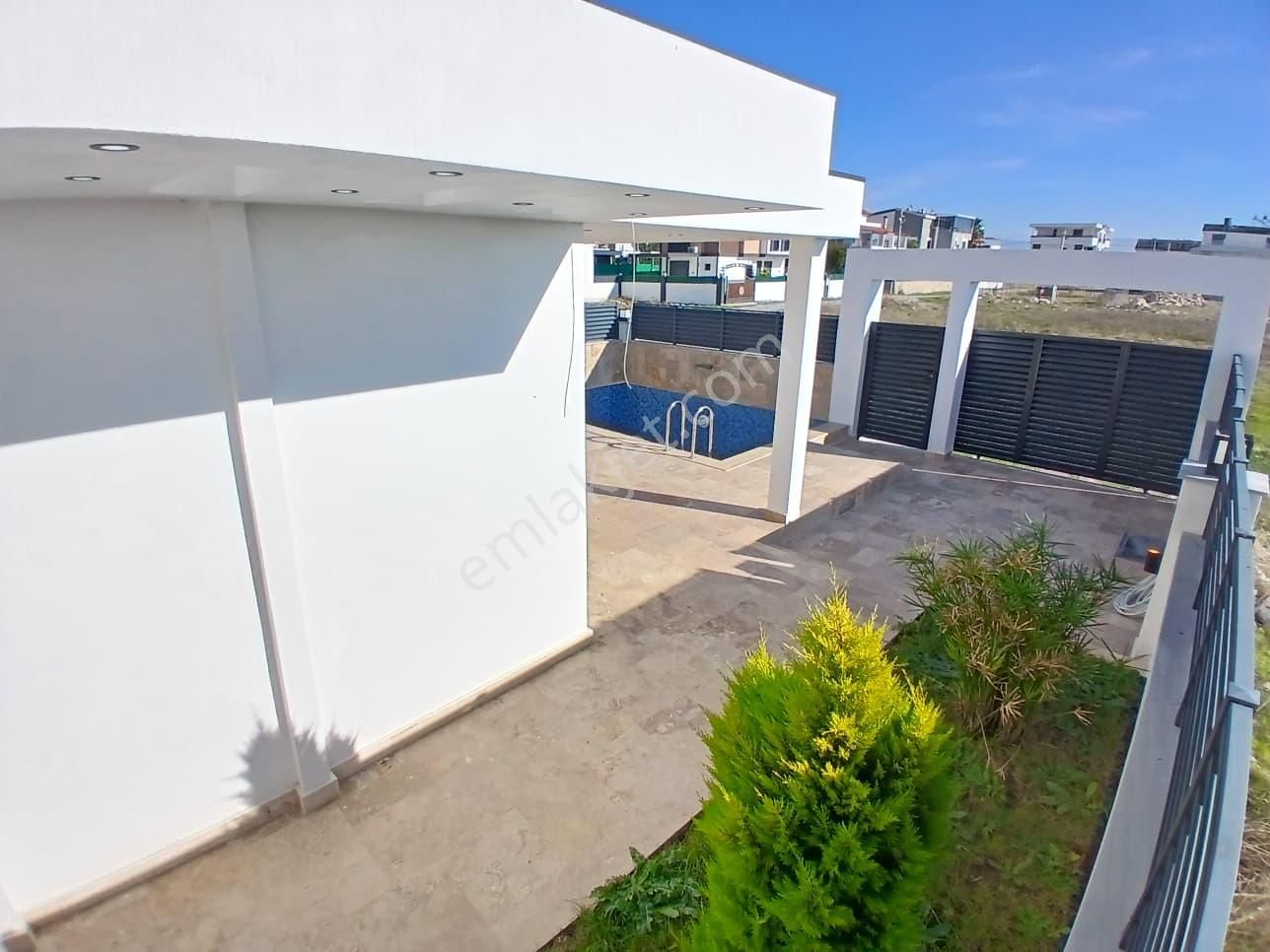 Didim Efeler Mah 3+1 Havuzlu Satılık Tam Müstakil Villa - Görsel 4