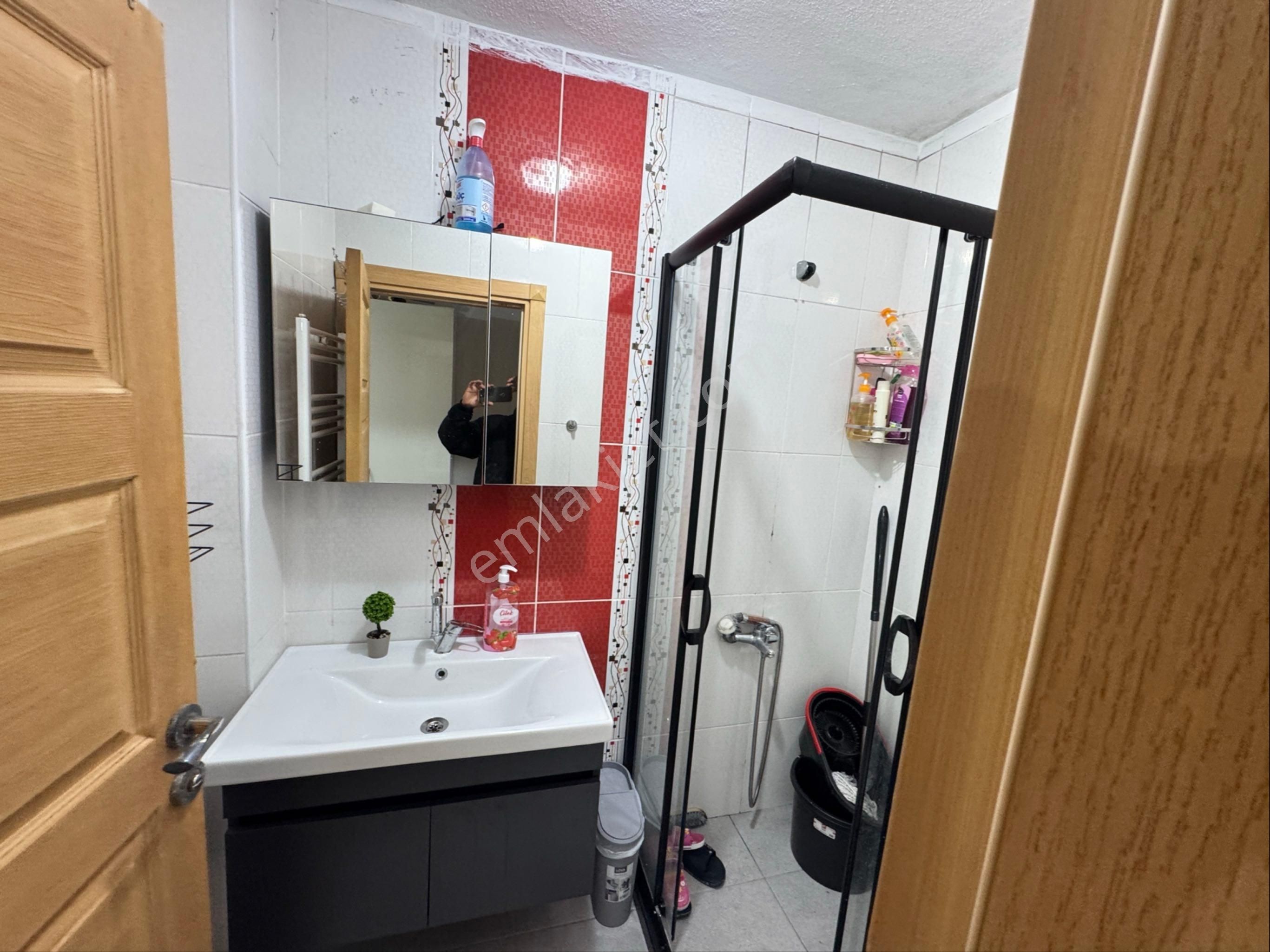 Acil Amorti + 2 Daire+ Yatırımlık +eminevim Uyg+metro Yakını - Görsel 18