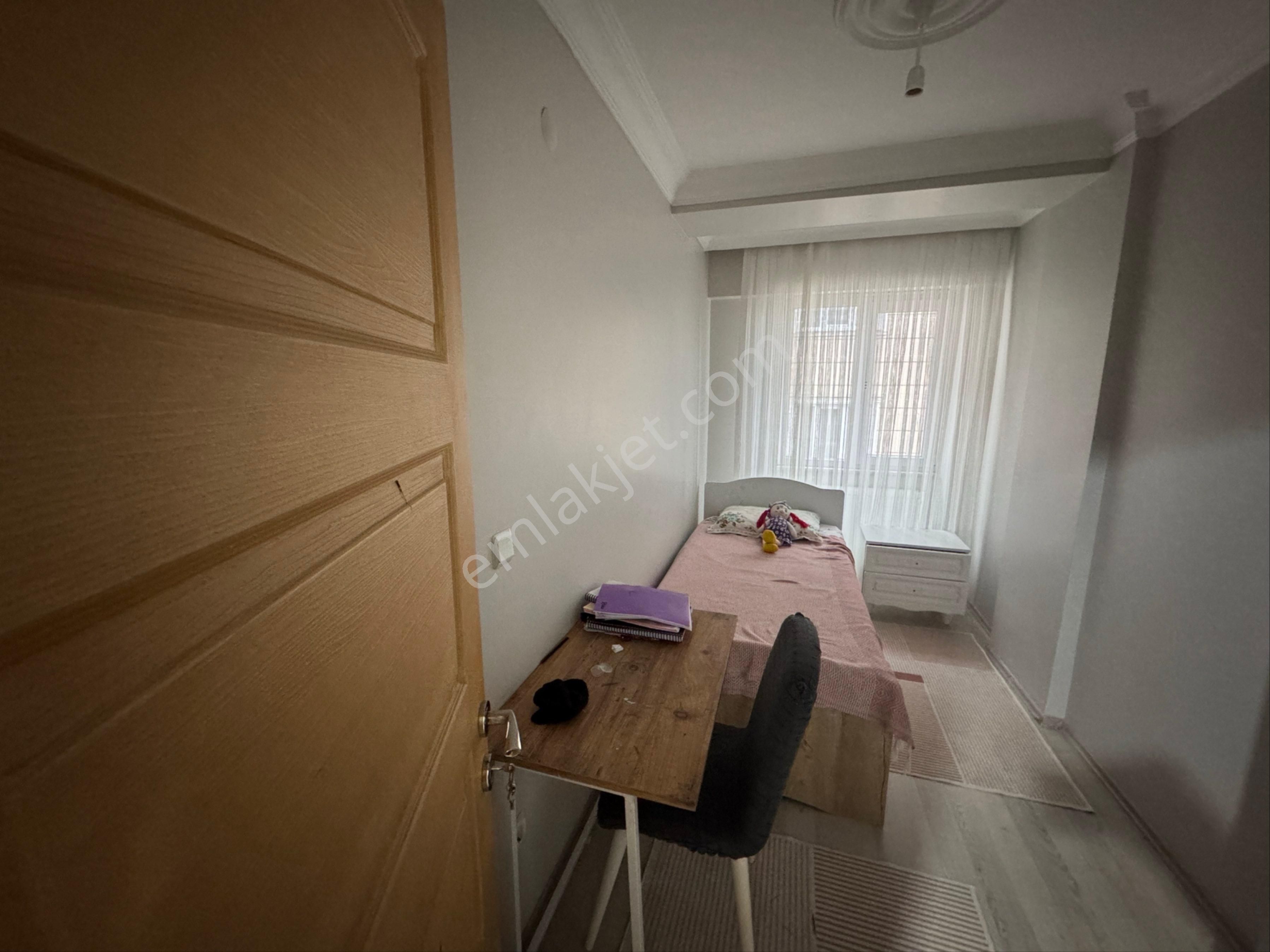 Acil Amorti + 2 Daire+ Yatırımlık +eminevim Uyg+metro Yakını - Görsel 6