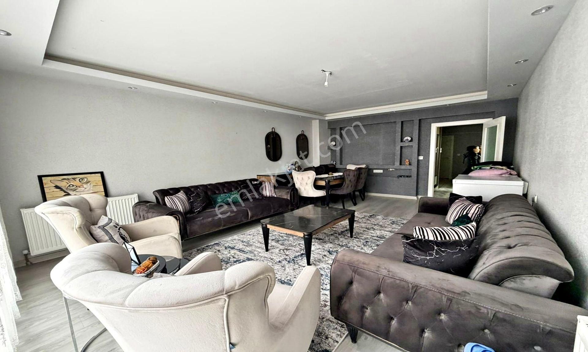Kanuni'de Cadde Üzeri Emsallerinden Çok Uygun Lux Yapılı 3+1 - Görsel 32