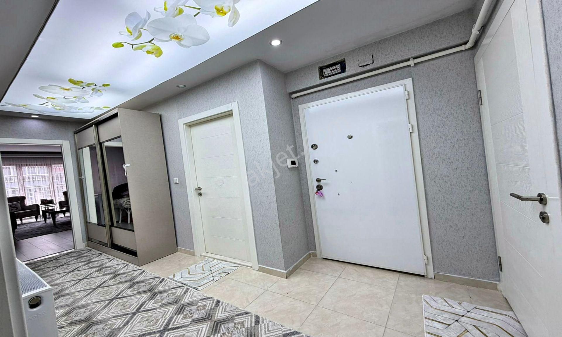 Kanuni'de Cadde Üzeri Emsallerinden Çok Uygun Lux Yapılı 3+1 - Görsel 13