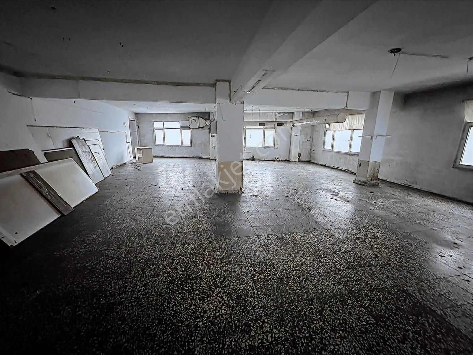 Çağlayanda Kiralık Caddeüstü 350m2 4cephesiaçıkdükkan - Görsel 10