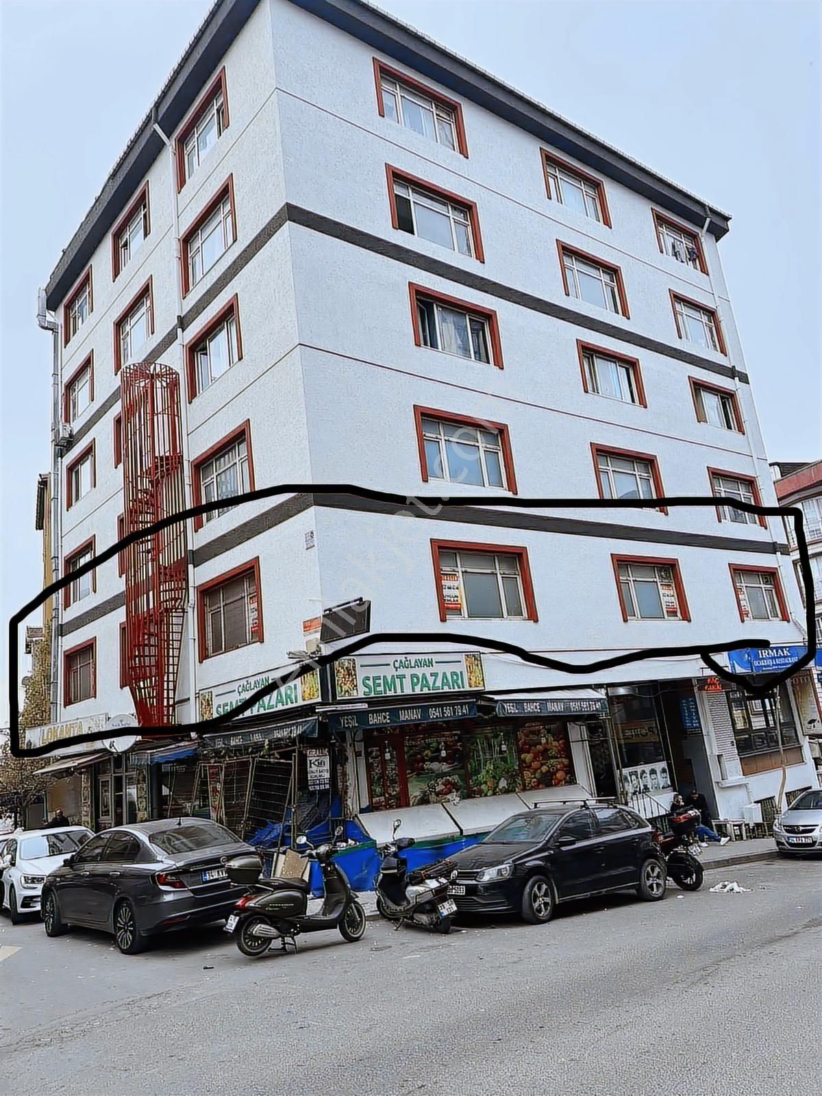 Çağlayanda Kiralık Caddeüstü 350m2 4cephesiaçıkdükkan