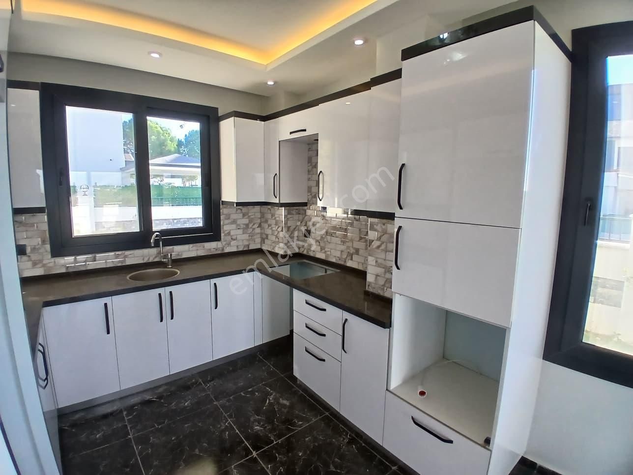 Didim Efeler Mah 4+1 Yarı Kapalı Mutfak Tam Müstakil Satılık Villa - Görsel 16