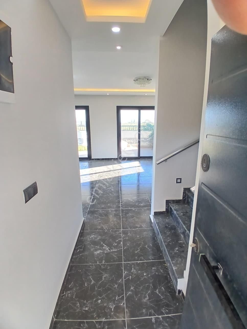 Didim Efeler Mah 4+1 Yarı Kapalı Mutfak Tam Müstakil Satılık Villa - Görsel 10