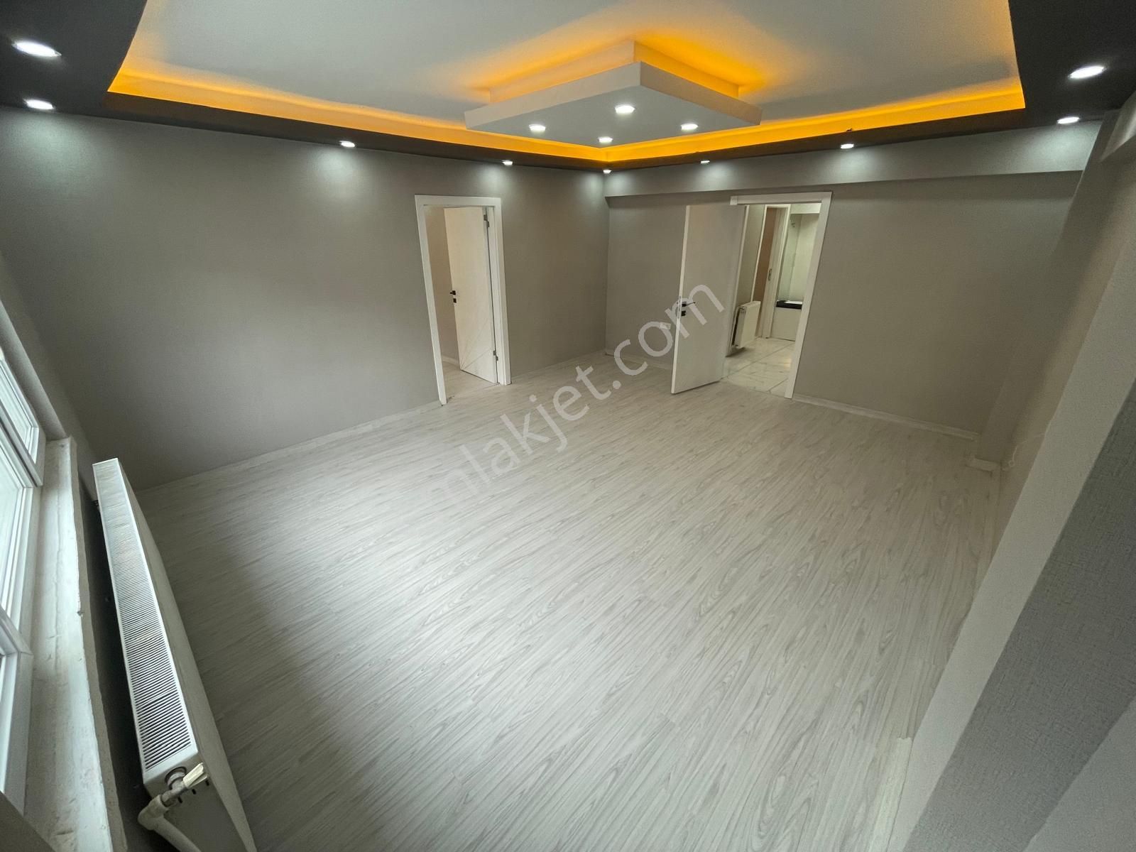 Sincan Plevne Mah.'de Satılık 3+1 Ara Katta Ön Cephe Daire - Görsel 8