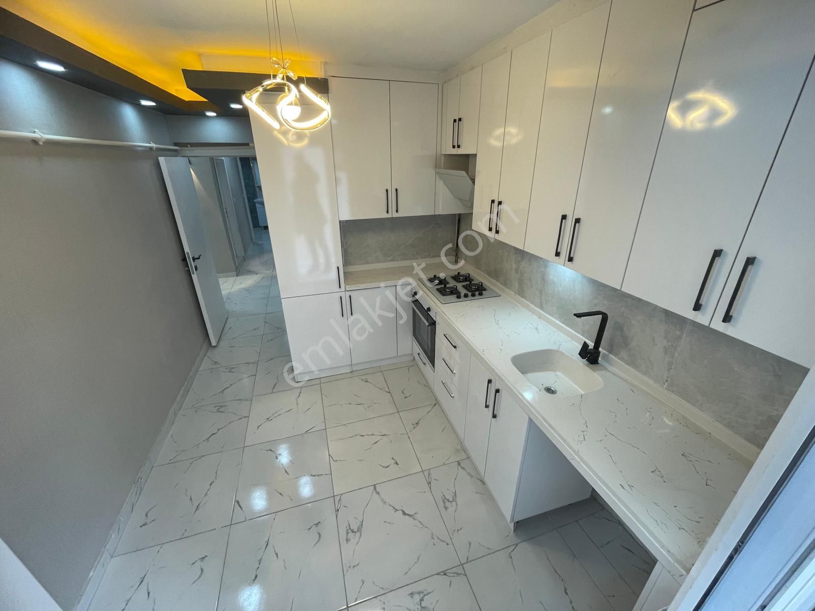 Sincan Plevne Mah.'de Satılık 3+1 Ara Katta Ön Cephe Daire - Görsel 4