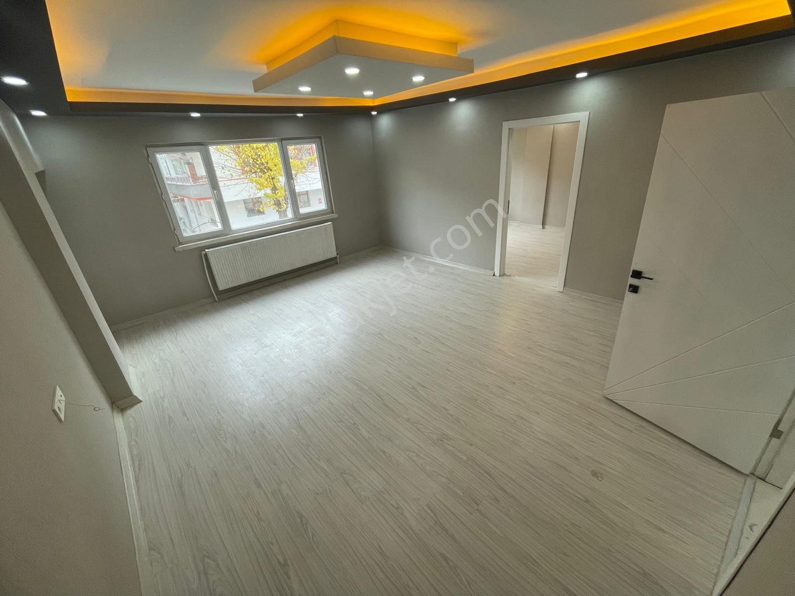 Sincan Plevne Mah.'de Satılık 3+1 Ara Katta Ön Cephe Daire - Görsel 6