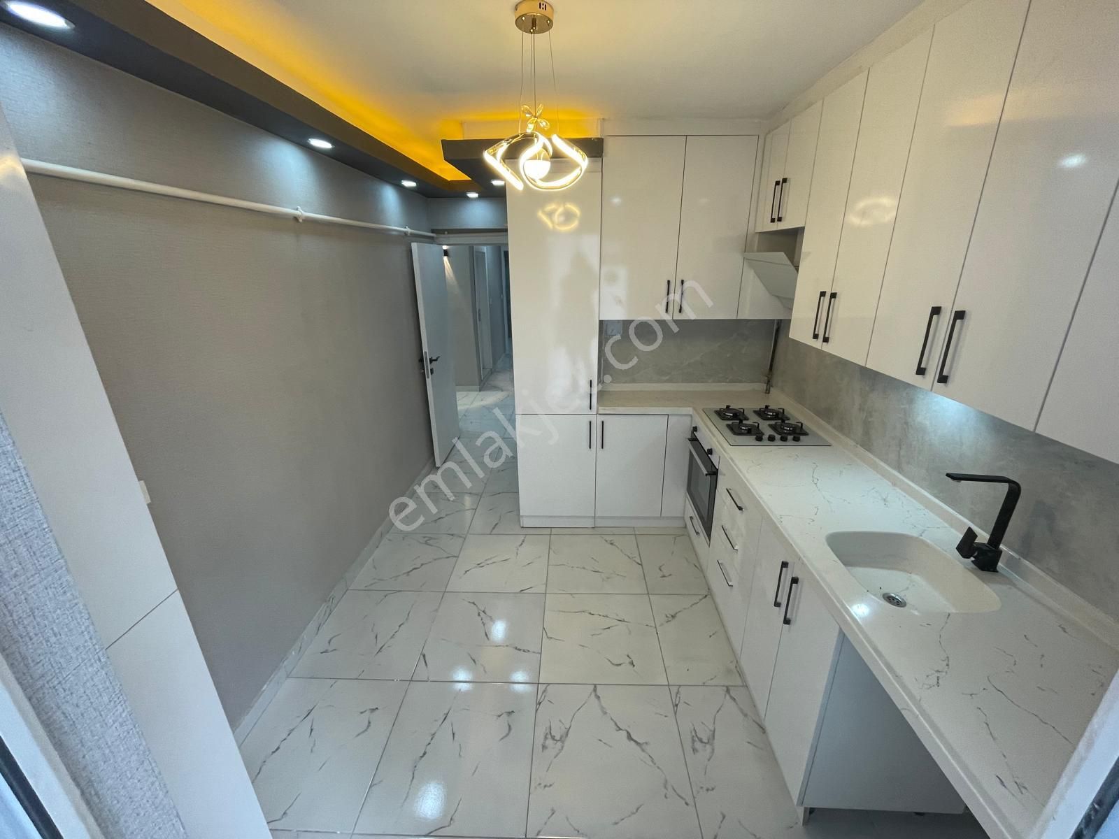 Sincan Plevne Mah.'de Satılık 3+1 Ara Katta Ön Cephe Daire - Görsel 2