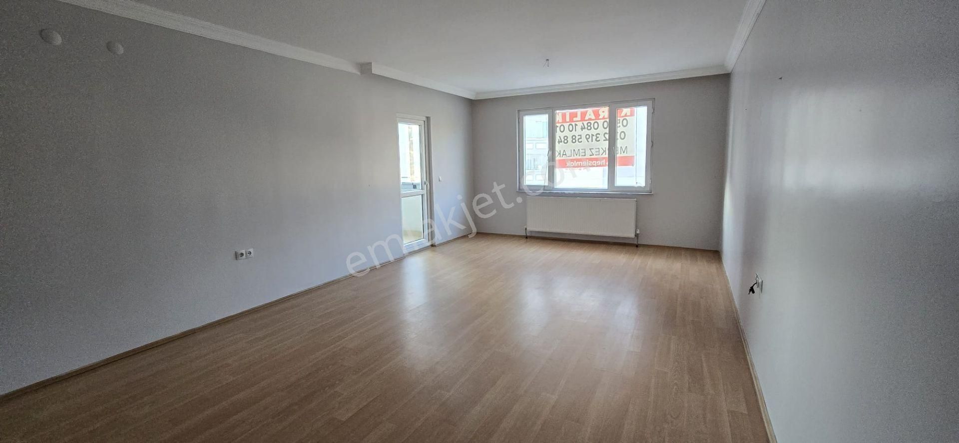 Merkez Emlak 3+1 Kat 10 Ön Cephe İçi Yapılı Asansörlü 120 M2 - Görsel 33