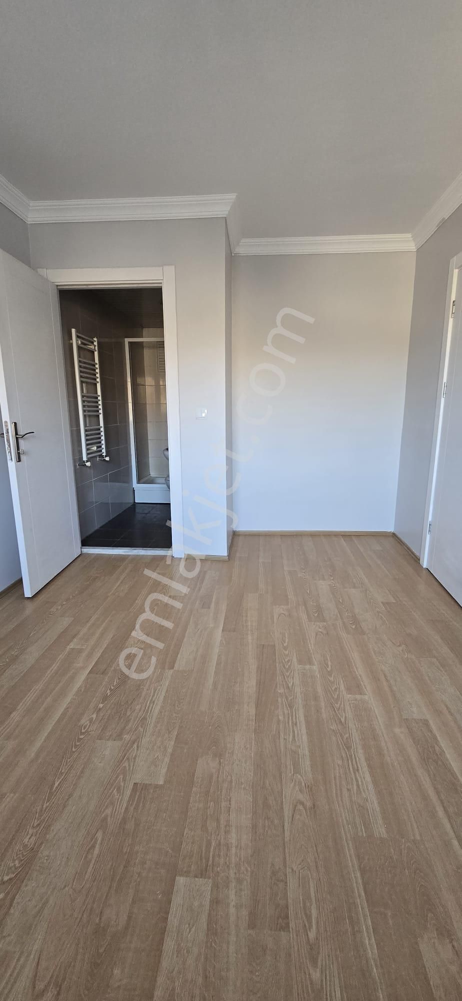 Merkez Emlak 3+1 Kat 10 Ön Cephe İçi Yapılı Asansörlü 120 M2 - Görsel 9