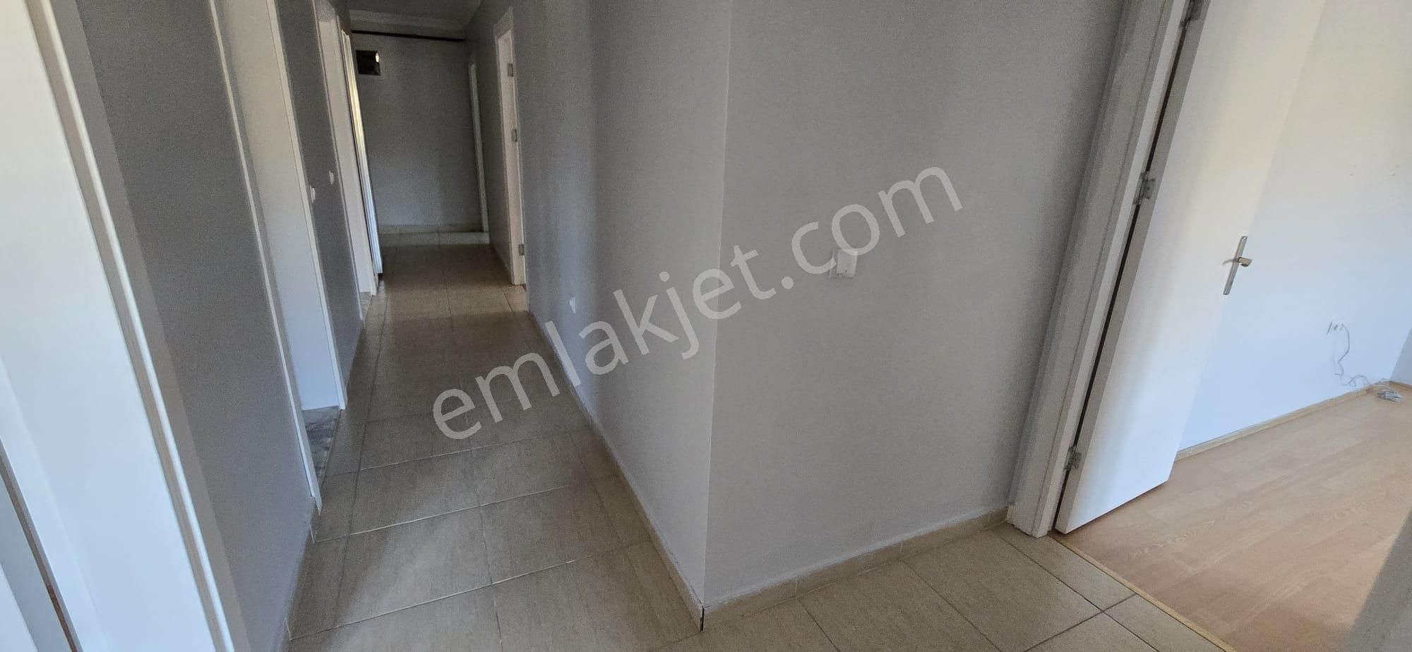 Merkez Emlak 3+1 Kat 10 Ön Cephe İçi Yapılı Asansörlü 120 M2 - Görsel 6