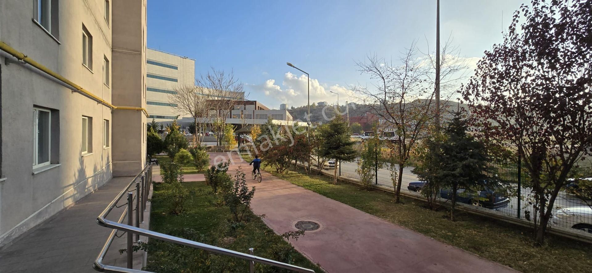 Merkez Emlak 3+1 Kat 10 Ön Cephe İçi Yapılı Asansörlü 120 M2 - Görsel 18