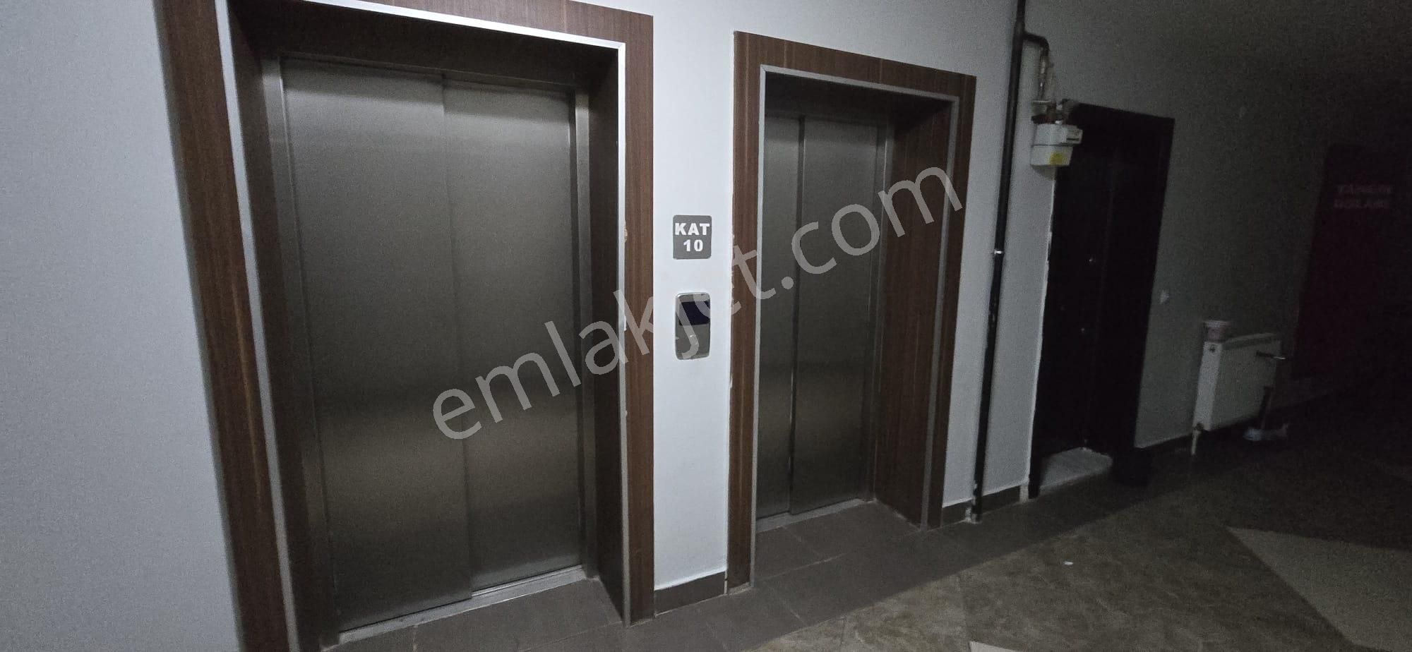 Merkez Emlak 3+1 Kat 10 Ön Cephe İçi Yapılı Asansörlü 120 M2 - Görsel 30