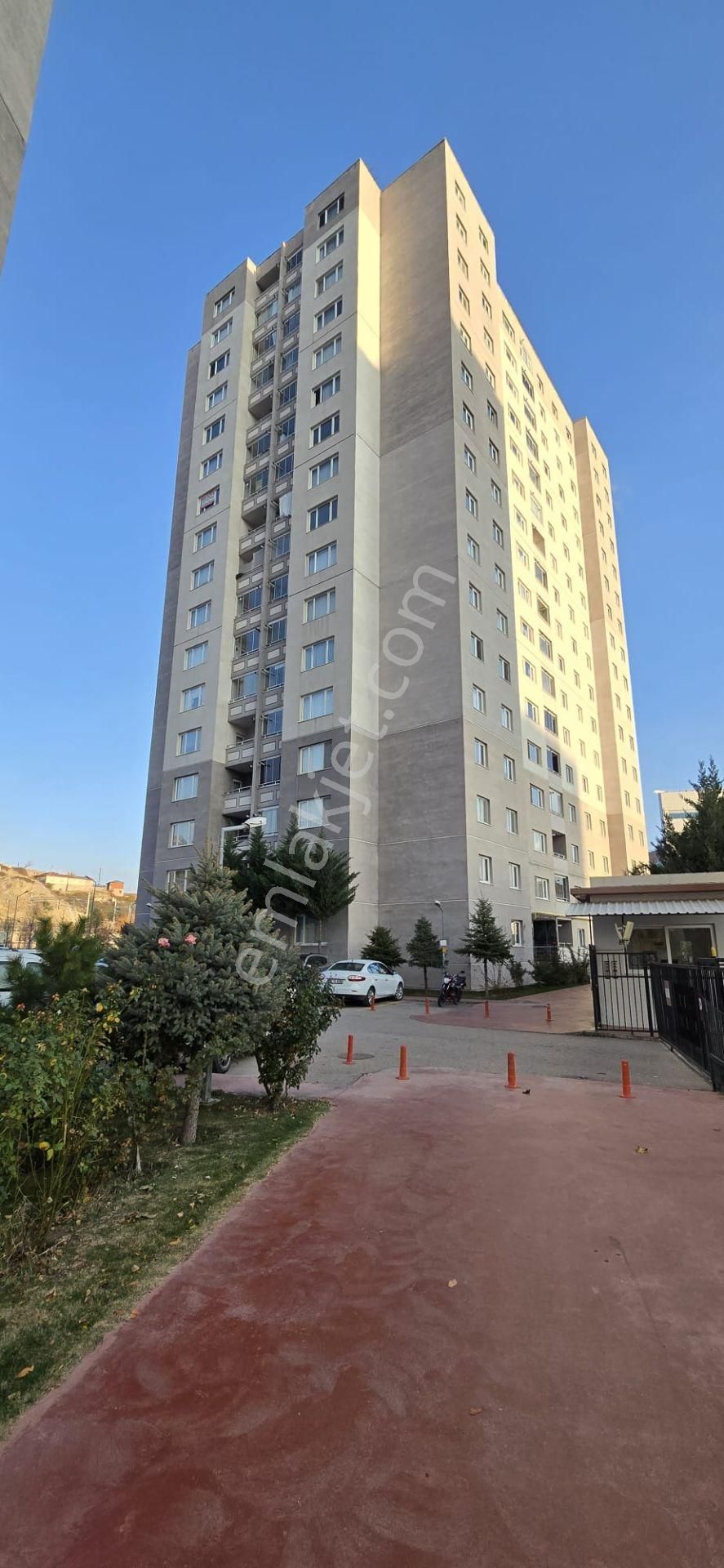 Merkez Emlak 3+1 Kat 10 Ön Cephe İçi Yapılı Asansörlü 120 M2 - Görsel 19