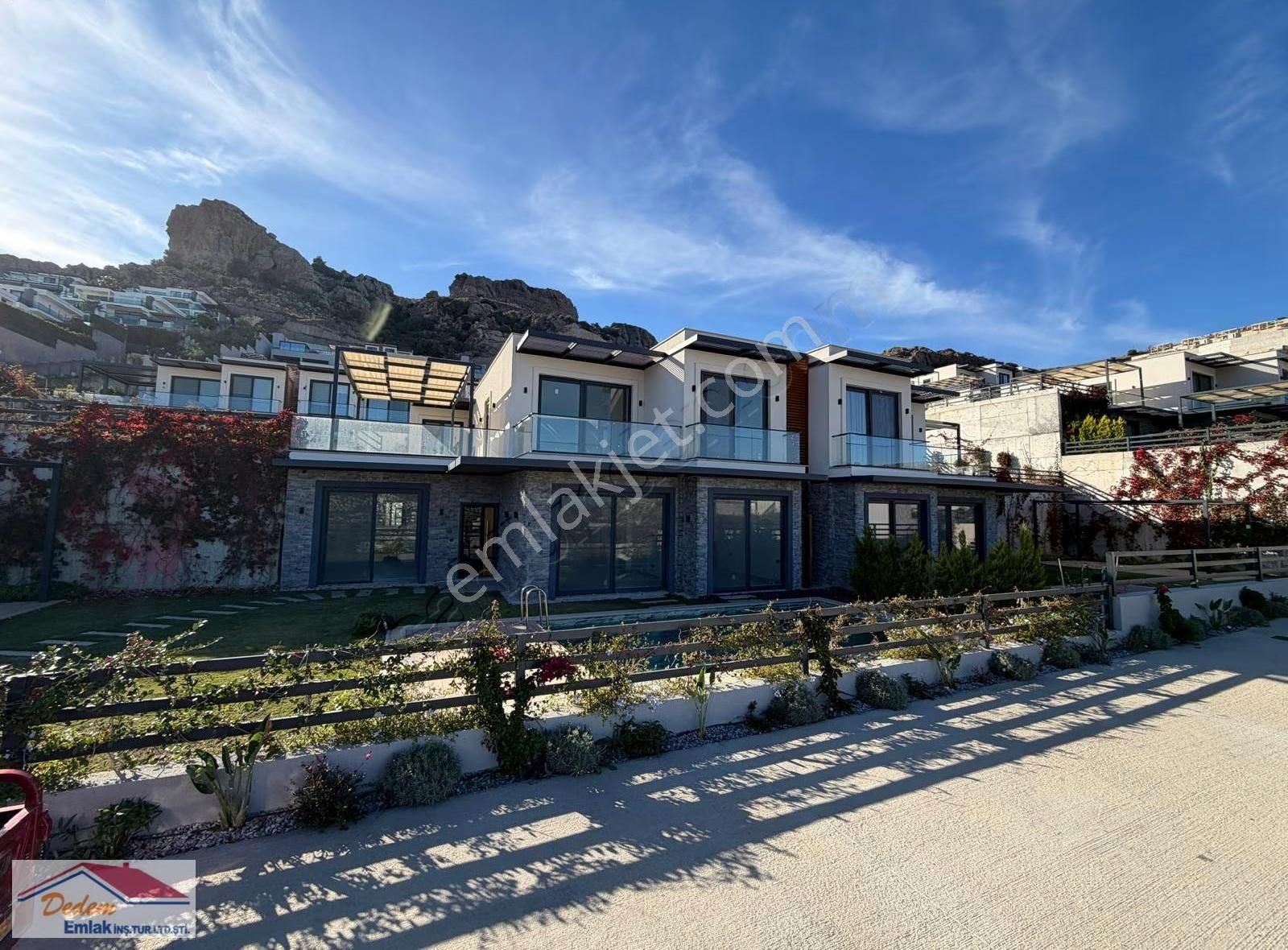 Gündoğan'da Deniz Manzaralı, Müstakil Havuzlu 4+1 Sıfır Daire