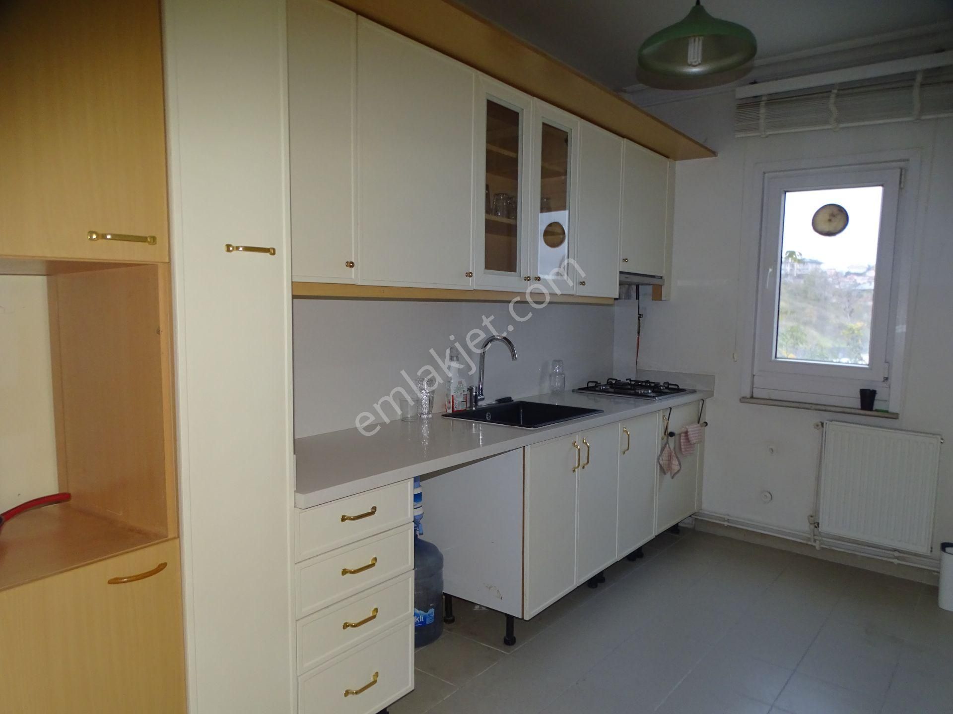 Sarıyer İstinye Boğaziçi Sitesinde Kiralık 3+1 Kombili - Görsel 3