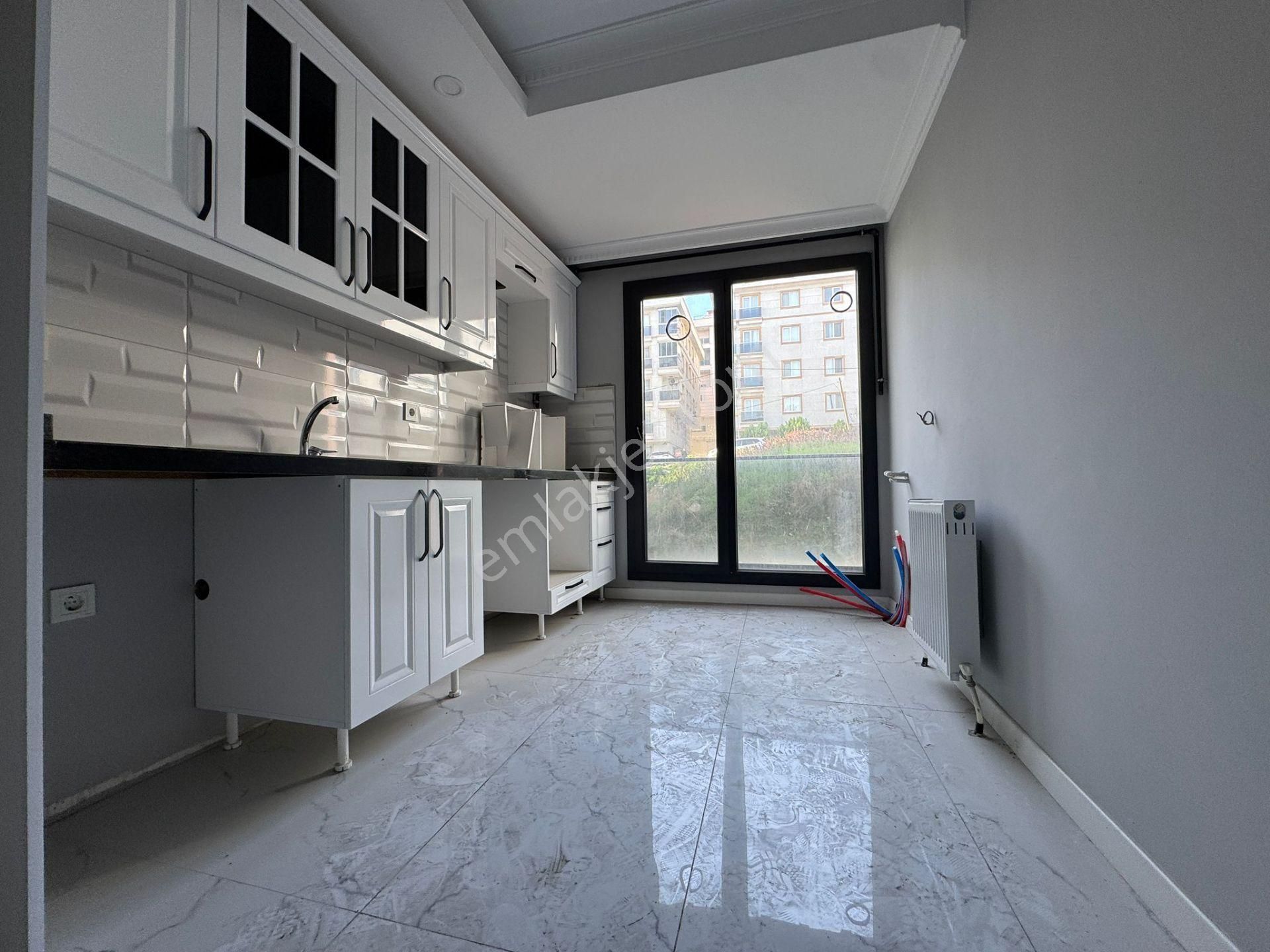 Beylikdüzü Yakuplu Da Satılık 2+1 Arakat Otoparklı Sıfır Daire - Görsel 14