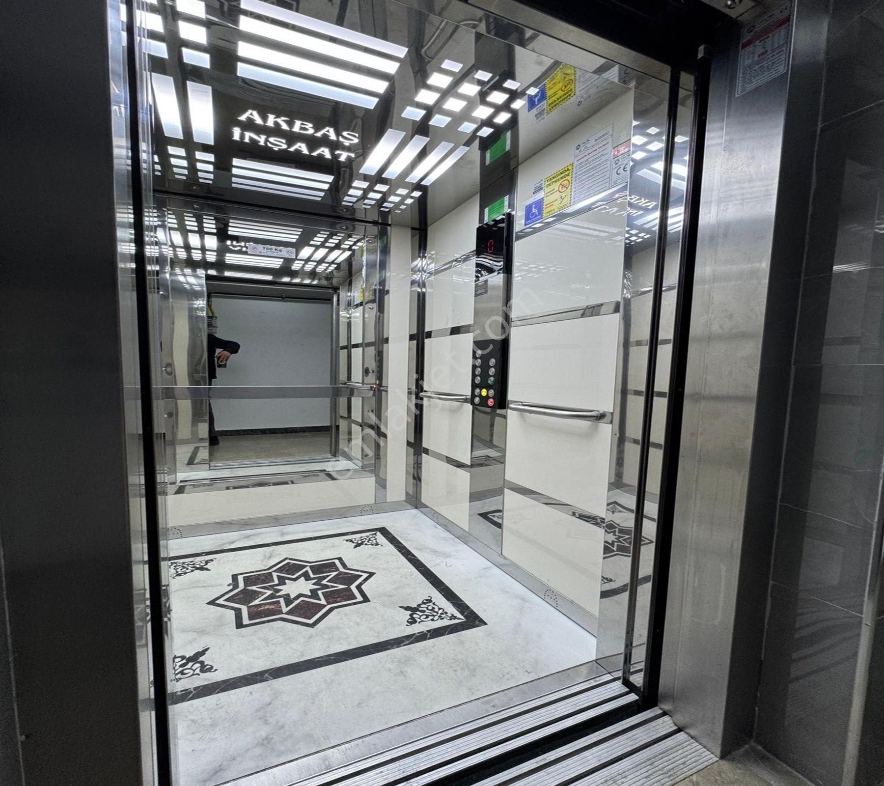 Beylikdüzü Yakuplu Da Satılık 2+1 Arakat Otoparklı Sıfır Daire - Görsel 4