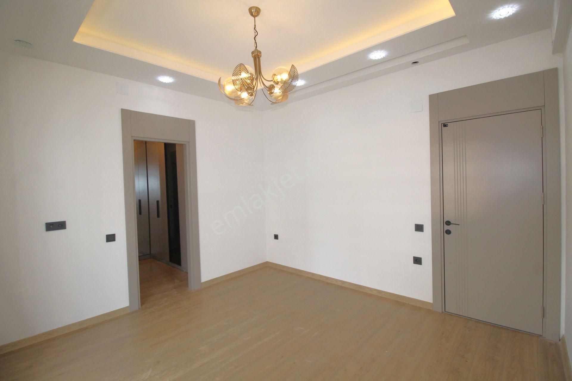 Retro’dan Şıklığı Ve Modern Dizaynı İle Başınızı Döndüren Lüks 2+1 - Görsel 10