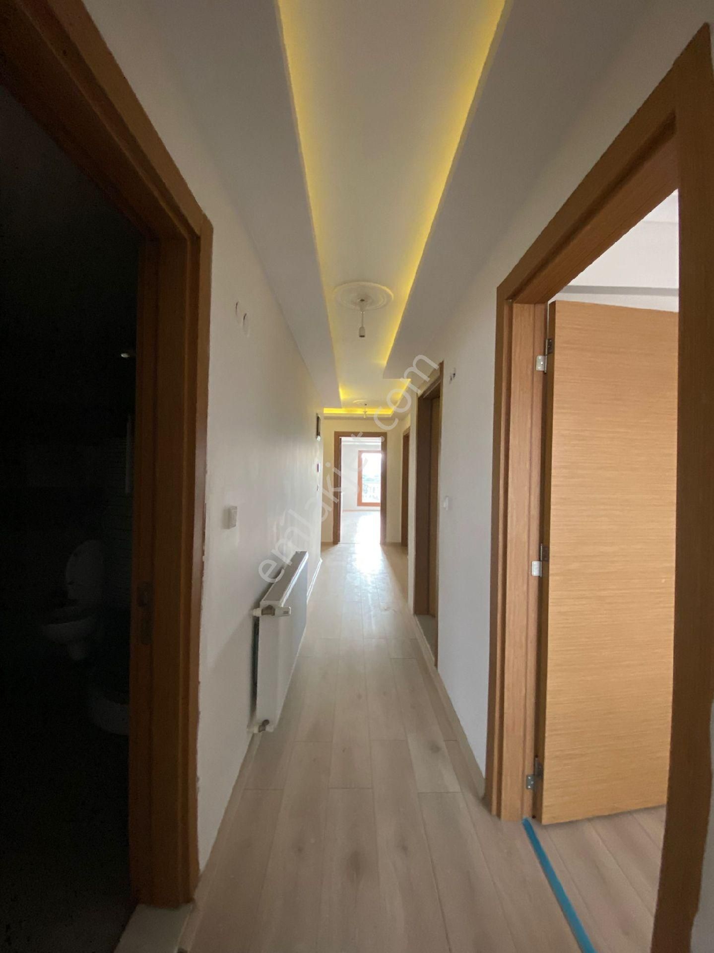 Bergama Gaziosmanpaşa Önü Açık Ferah Doğalgazlı Asansörlü Kapalı Mutfak 3+1 Geniş Ara Daire Kiralık - Görsel 17