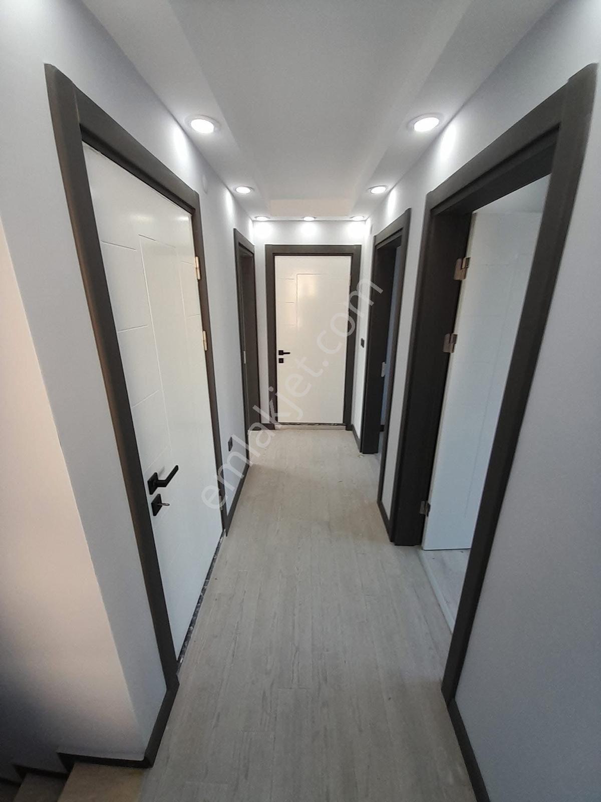 Kuşadası Guzelcamlida 3+1 Mustakil Parsel Arsalı Villa - Görsel 4