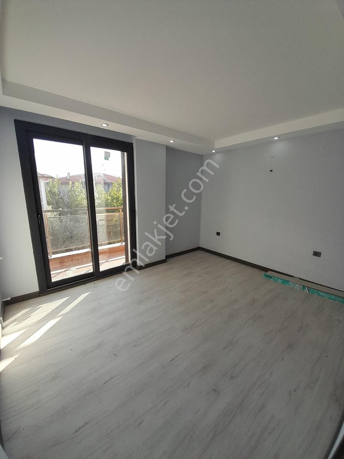 Kuşadası Guzelcamlida 3+1 Mustakil Parsel Arsalı Villa - Görsel 28