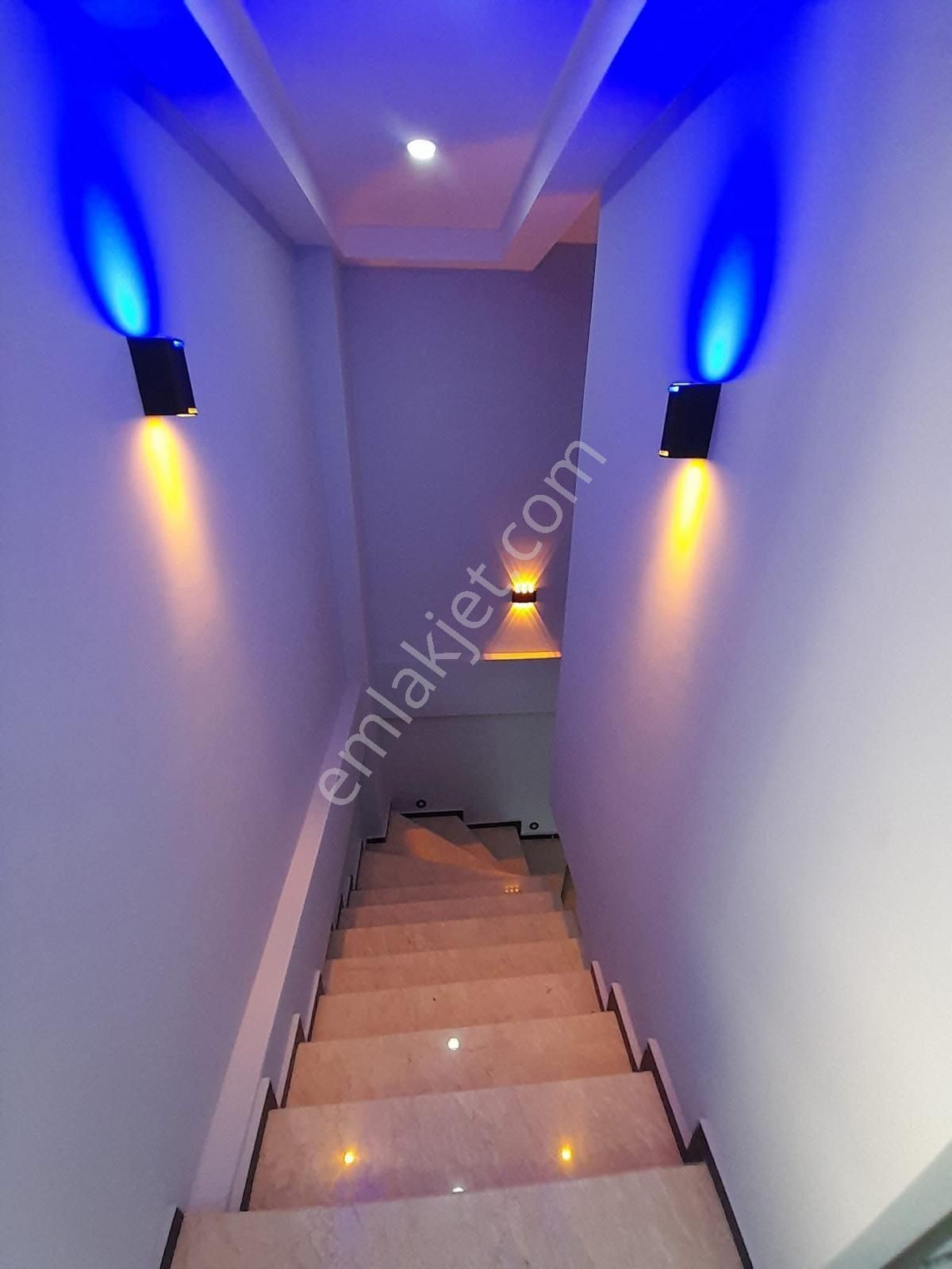 Kuşadası Guzelcamlida 3+1 Mustakil Parsel Arsalı Villa - Görsel 6