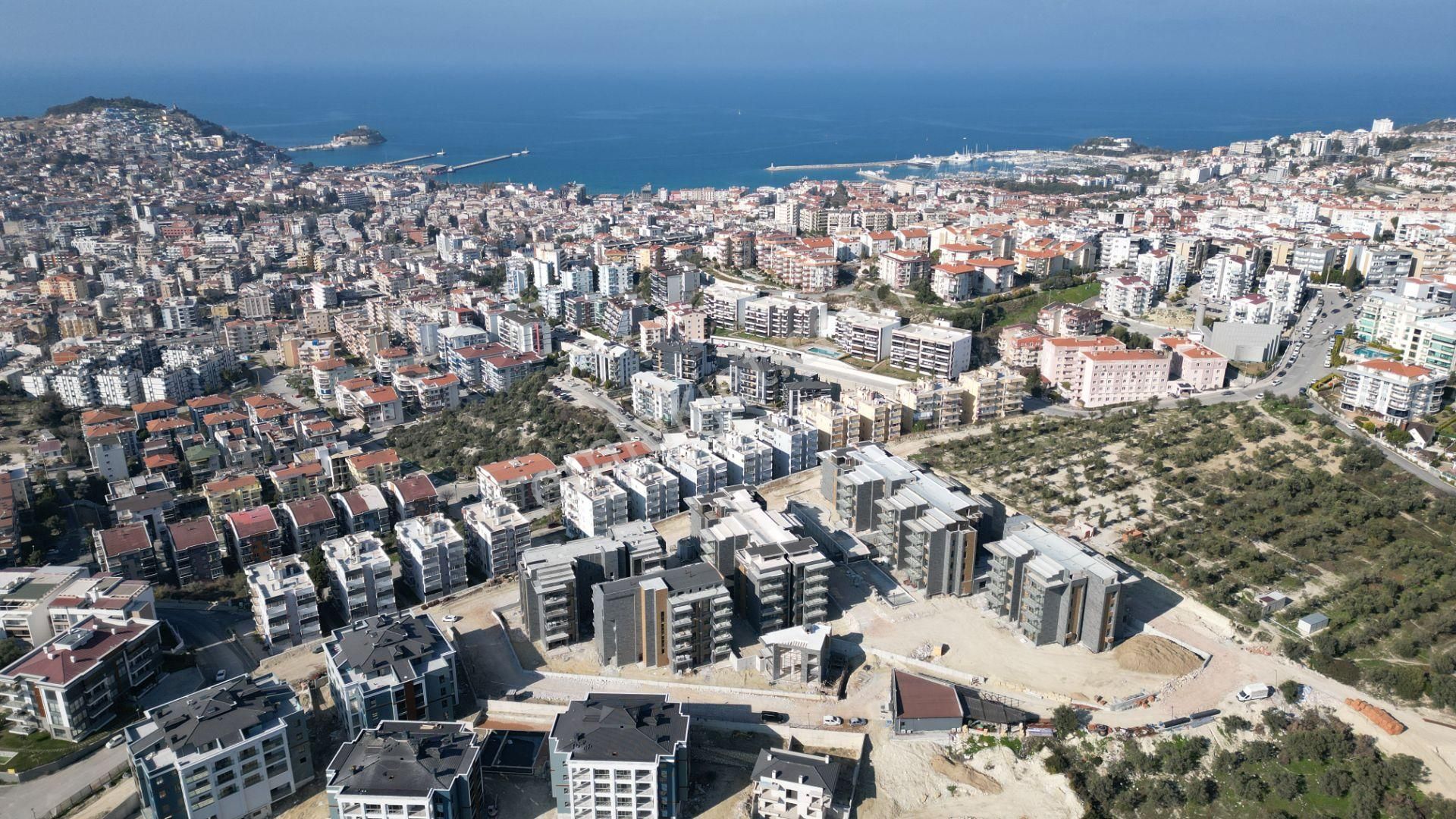 Kusadası Ege Mah.'de Son Kalan 15/30 Vılla Imarlı Fırsat Arsa ( Takasa Açık )