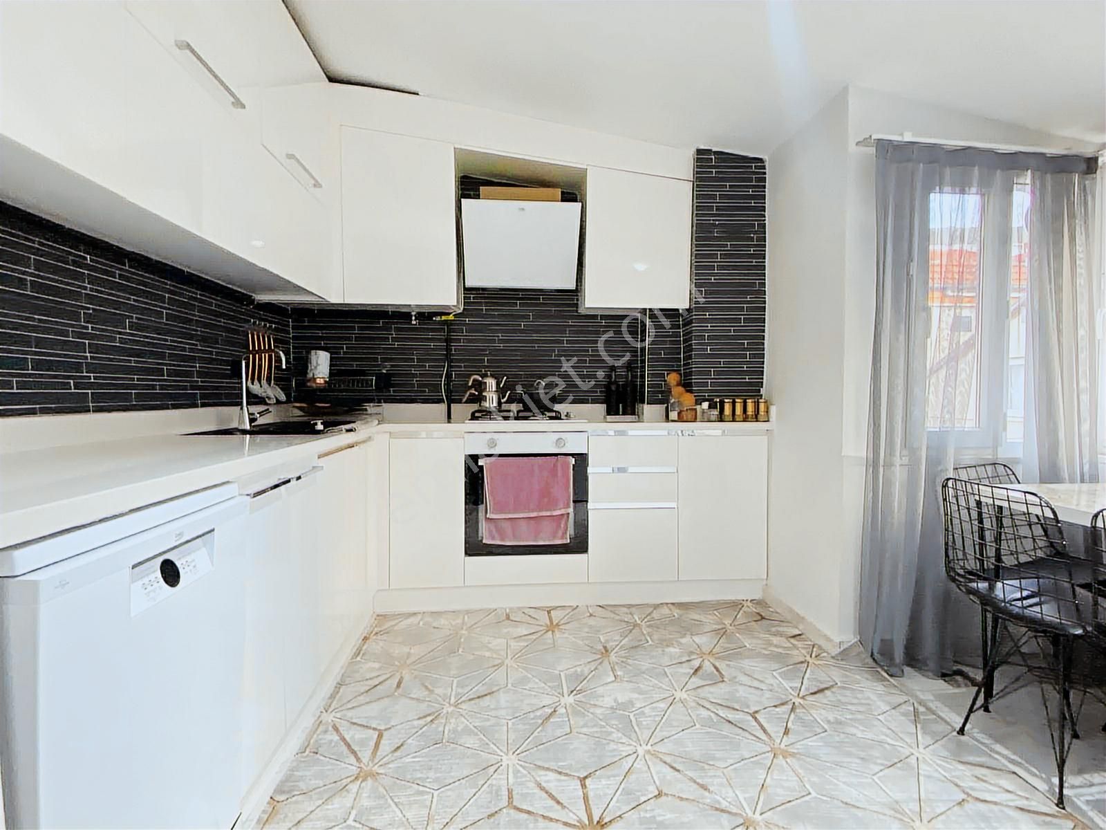 Binyapıdan Özel Sağlık Hast. Yakını Kiralık İçi Yeni Daire ! - Görsel 9