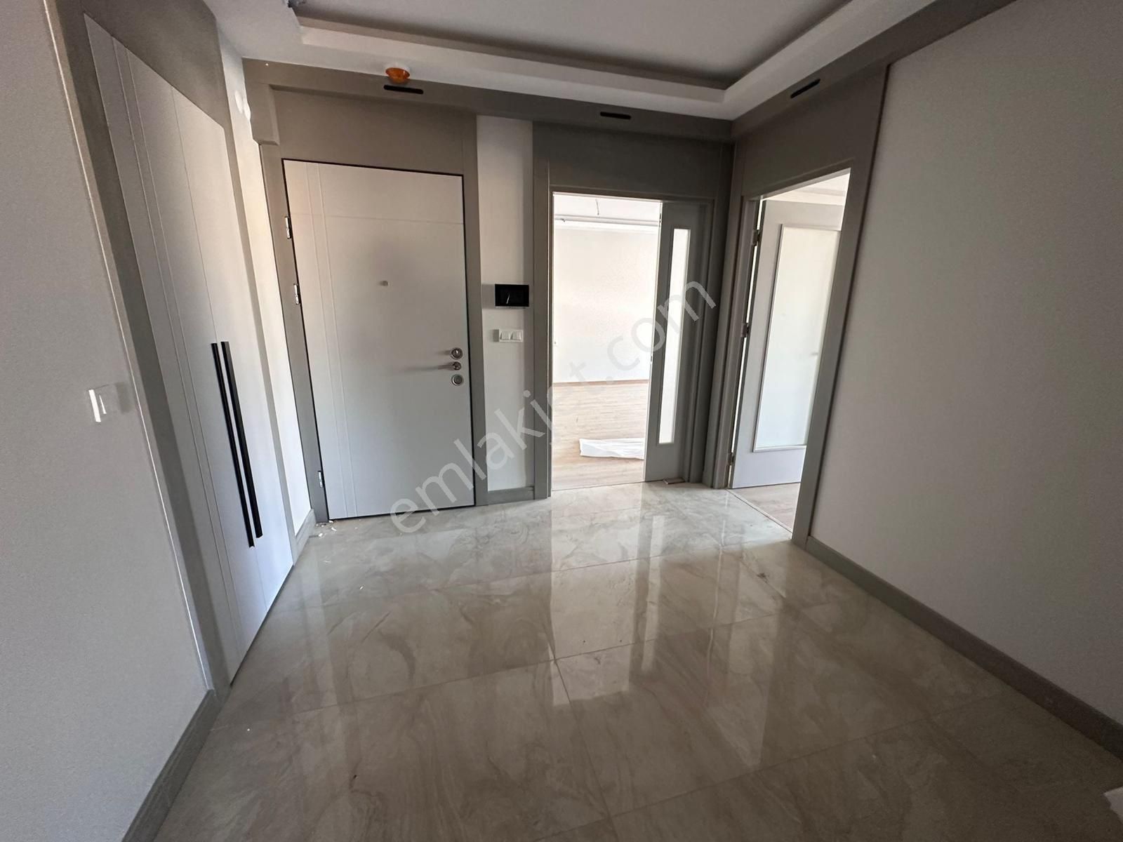 Yuvaköy'de Ultra Lüks Yapılı Kilerli 4,5+1 Satılık Daire - Görsel 9