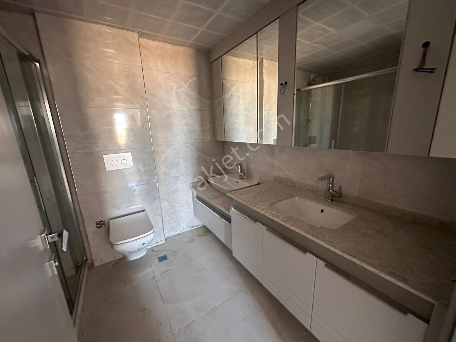 Yuvaköy'de Ultra Lüks Yapılı Kilerli 4,5+1 Satılık Daire - Görsel 28