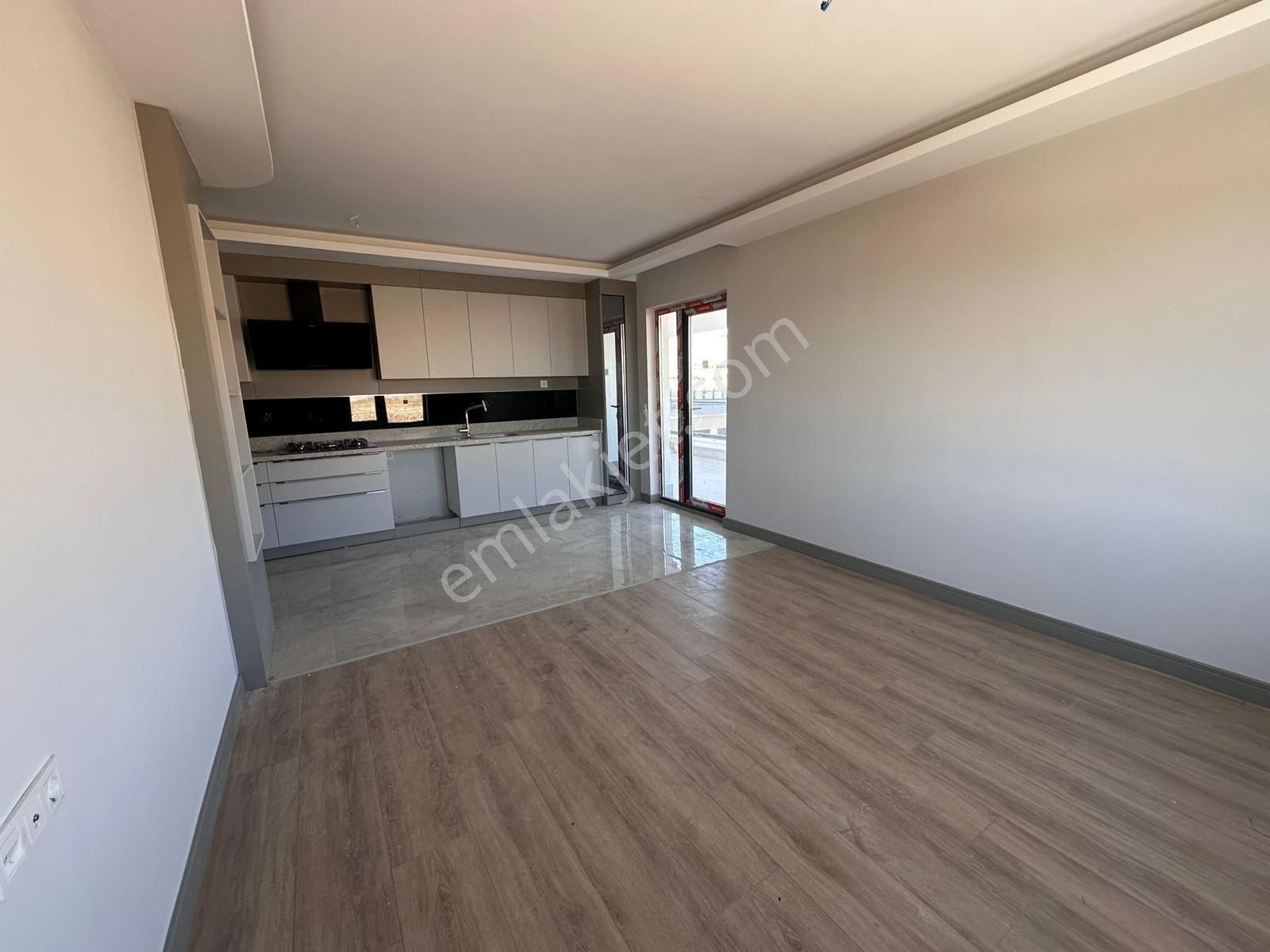 Yuvaköy'de Ultra Lüks Yapılı Kilerli 4,5+1 Satılık Daire - Görsel 7