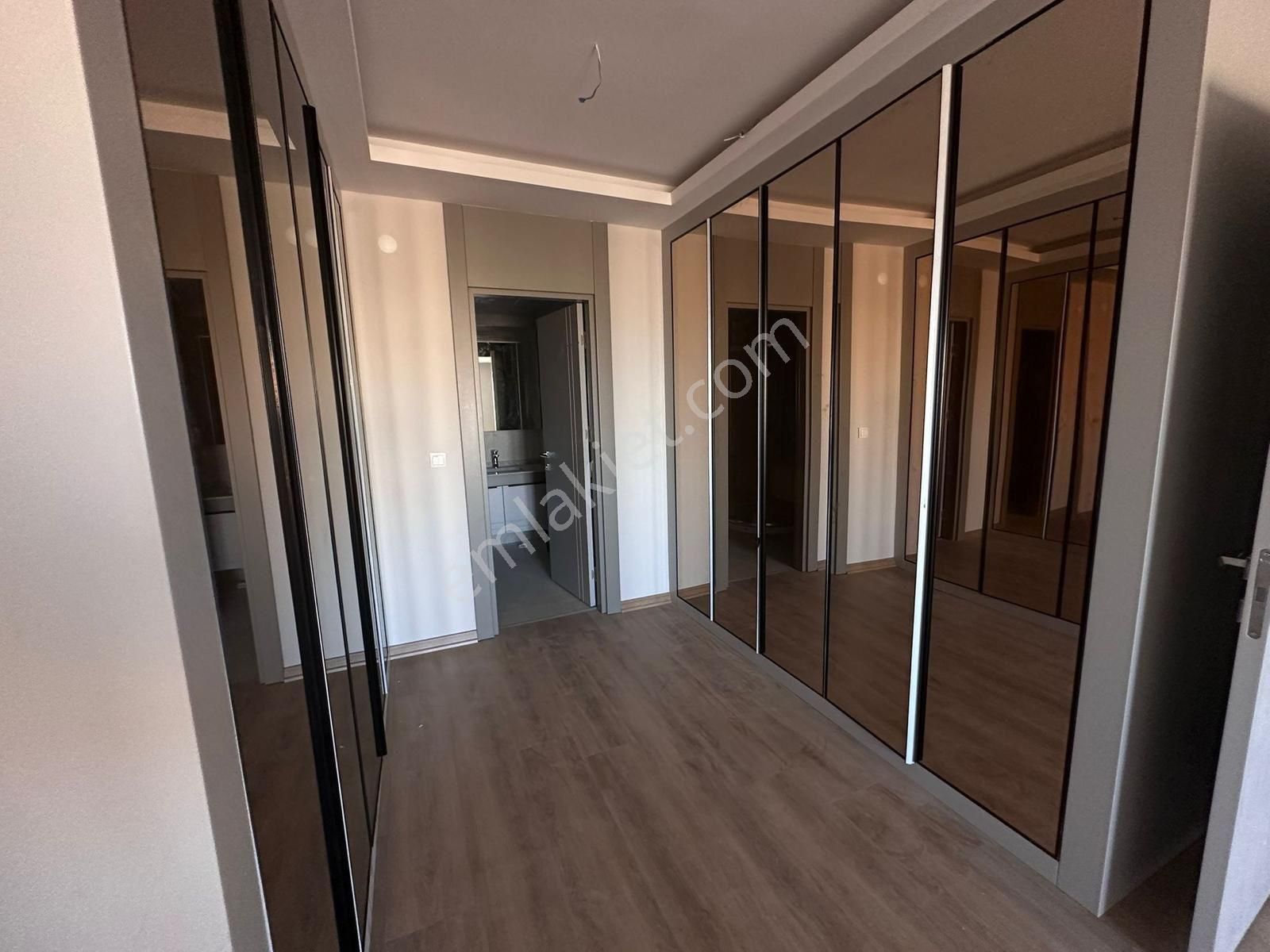 Yuvaköy'de Ultra Lüks Yapılı Kilerli 4,5+1 Satılık Daire - Görsel 21