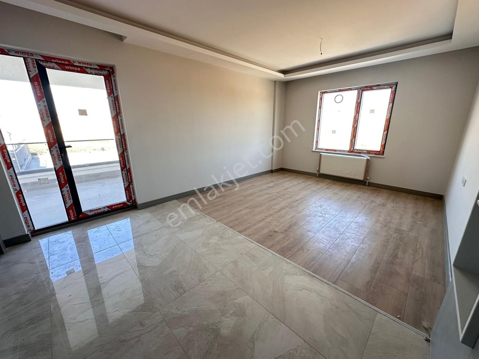 Yuvaköy'de Ultra Lüks Yapılı Kilerli 4,5+1 Satılık Daire - Görsel 5