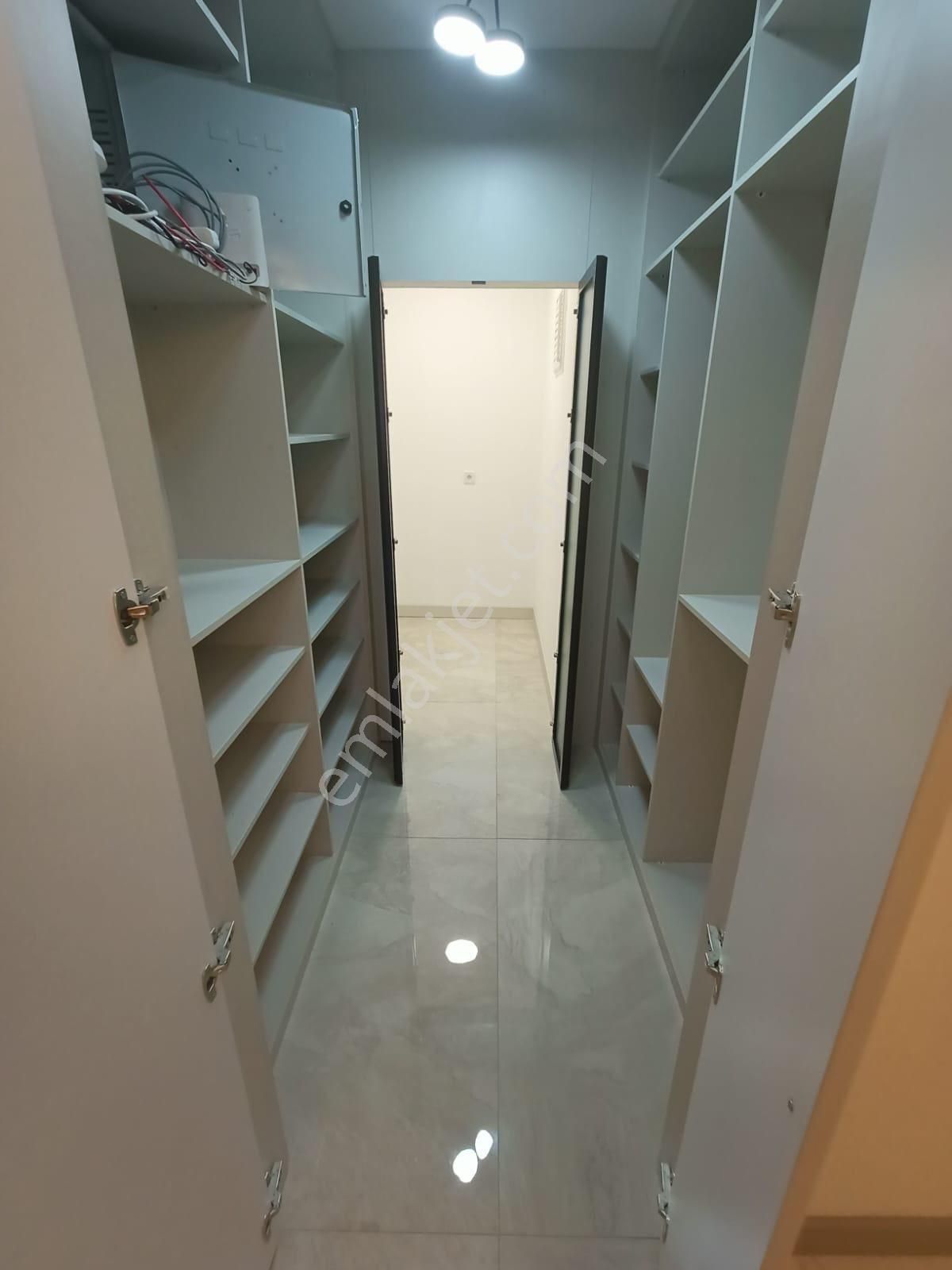 Yuvaköy'de Ultra Lüks Yapılı Kilerli 4,5+1 Satılık Daire - Görsel 11