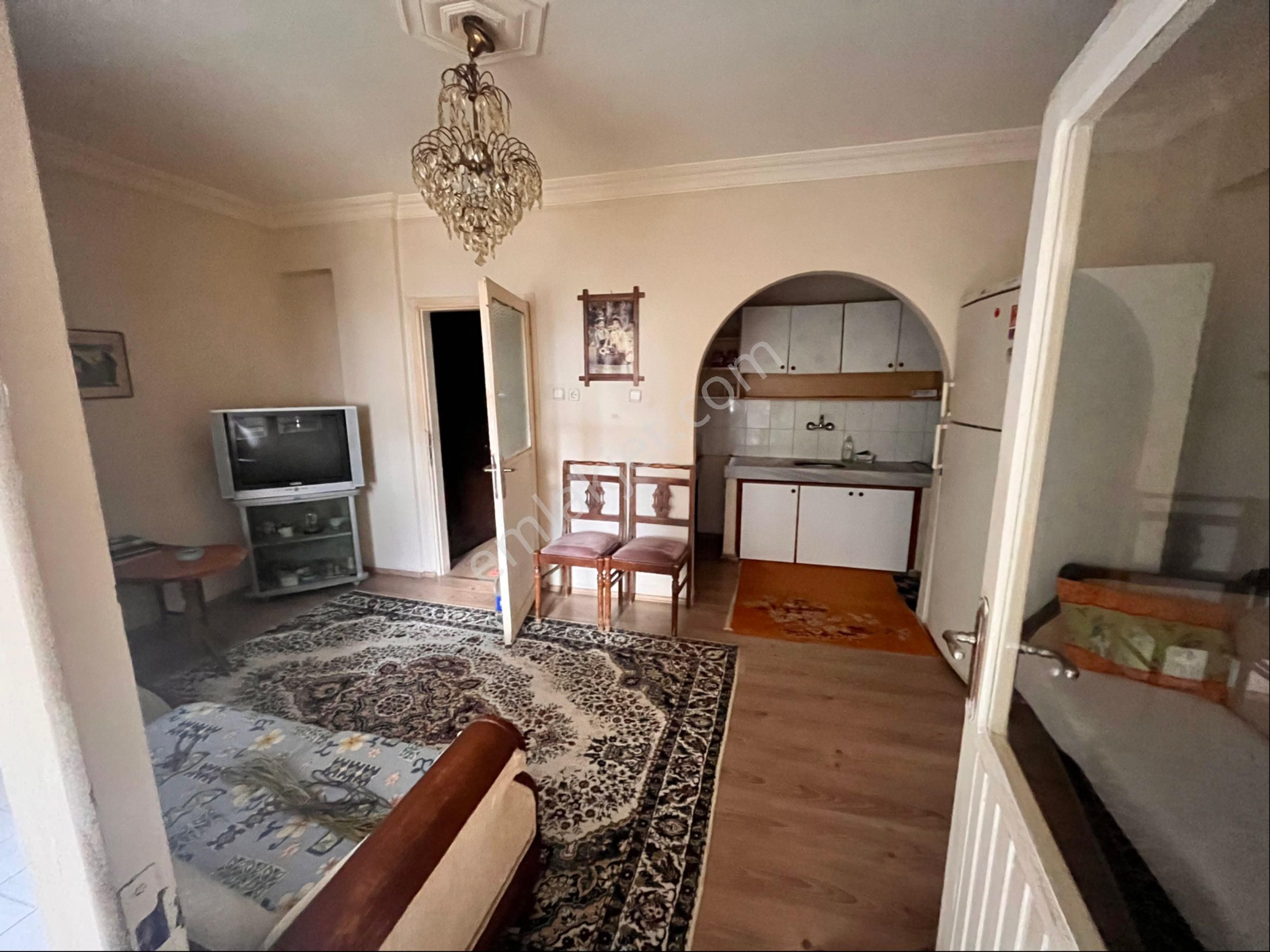 Köşem Emlaktan Postane Karşısı Satılık Daire