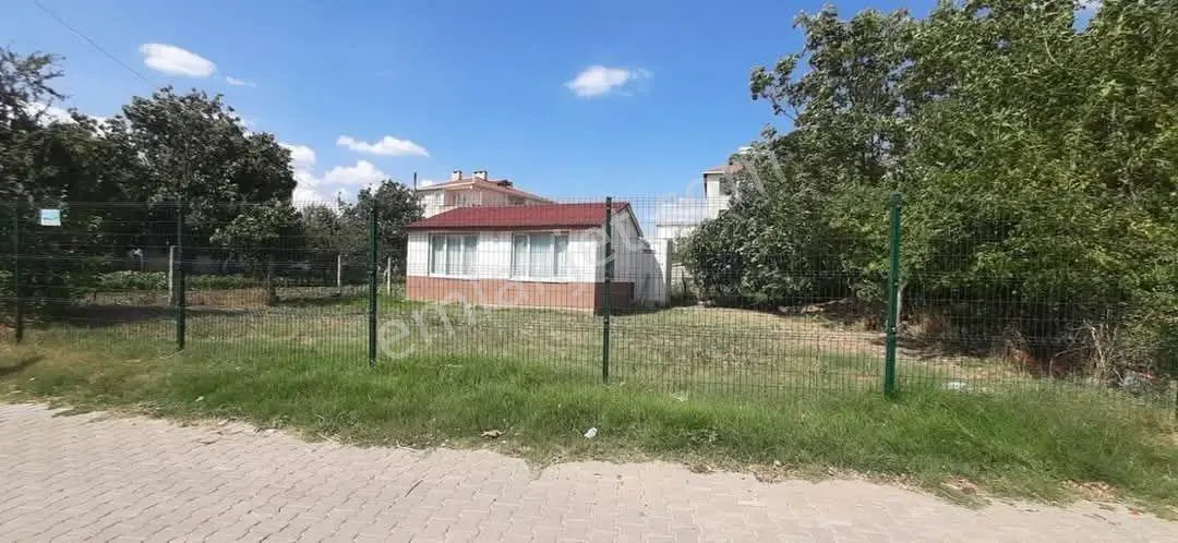 250 M2 Arsa İçersinde Etrafı Çevrili Şehir Merkezinde Satılık Ev - Görsel 4
