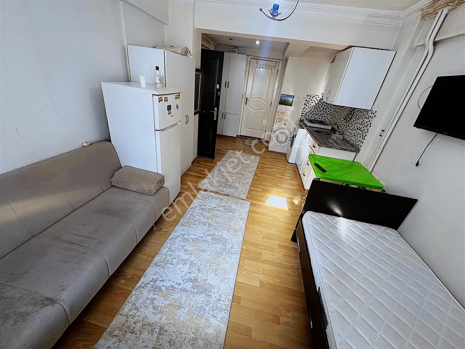 Üniversiteye Yürüme Mesafesine Arakat Balkonlu 1+0 Eşyalı Apart - Görsel 3