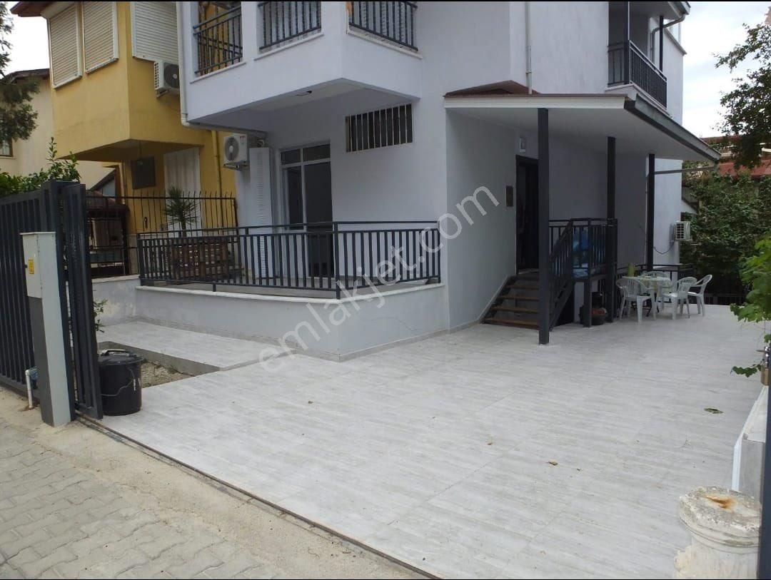 Kuşadası Kadınlar Denizi Bölgesinde Satılık 3 Katlı Tribleks - Görsel 4