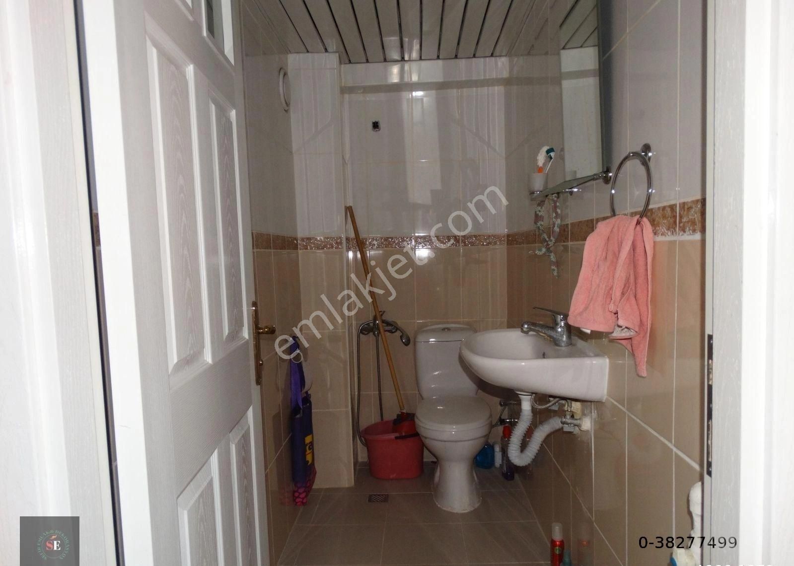 Bahçelievler'de Satılık 4+1 Dublex Teraslı ,boş,ön Cephe,kombili,depolu, - Görsel 6