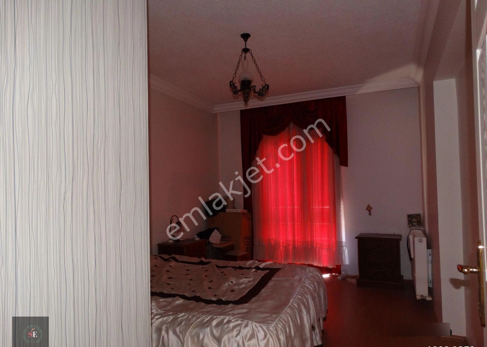 Bahçelievler'de Satılık 4+1 Dublex Teraslı ,boş,ön Cephe,kombili,depolu, - Görsel 8