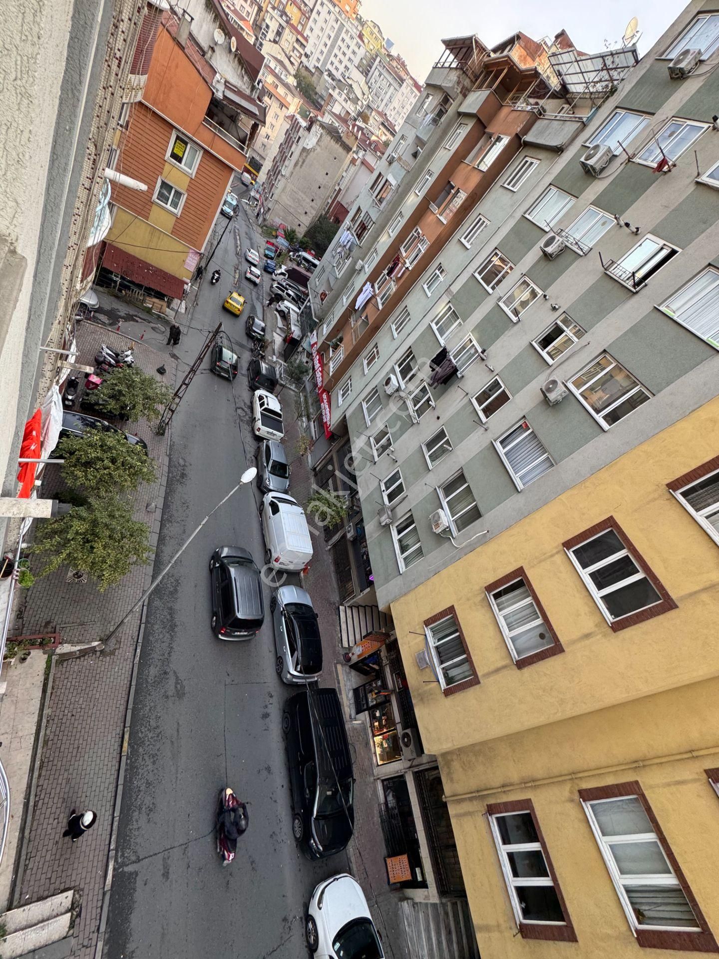 Mecidiyeköy'de Yatırımlık 2+1 Satılık Daire - Görsel 8