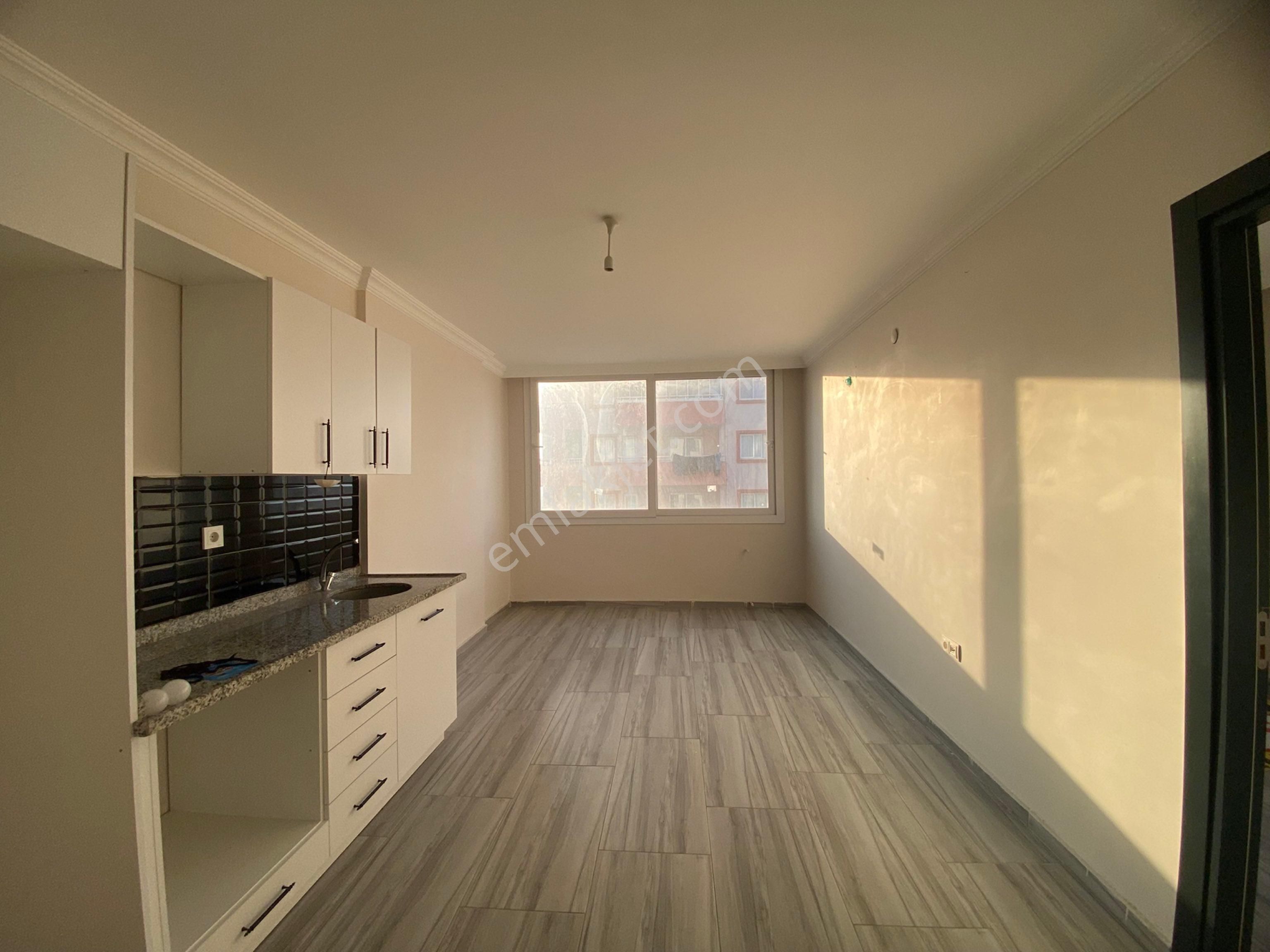 Cadde Üzerinde-iskanlı-hasarsız