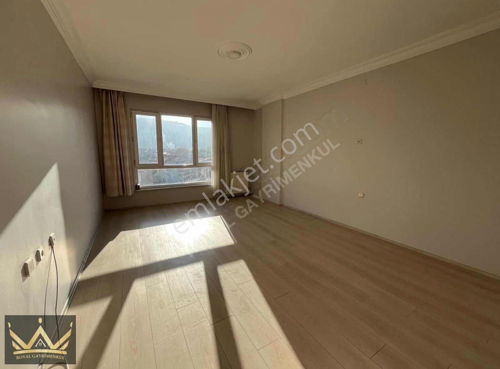 Royal'den Satılık 3+1 150 M2 Net Daire - Görsel 23