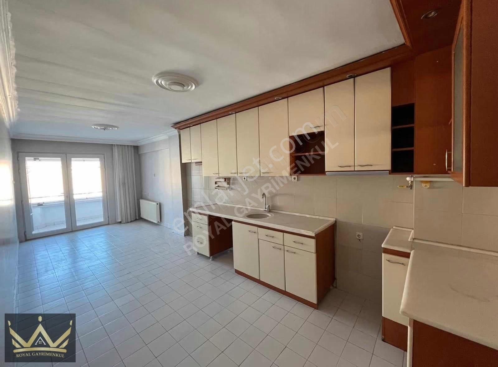 Royal'den Satılık 3+1 150 M2 Net Daire - Görsel 5