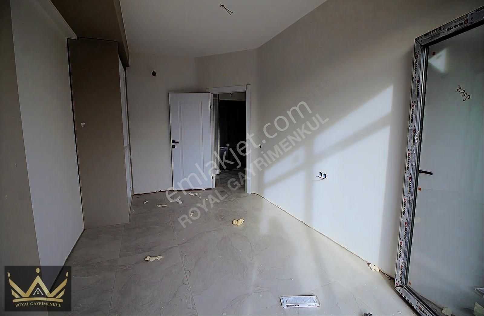 Royal'den Üniversite Karşısında Satılık Arakat 1+1 Daire - Görsel 15
