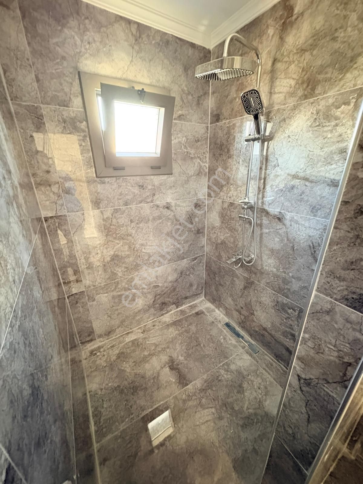 Gümüldür Yarentepede Orta Cephede 3+1 Villa - Görsel 20