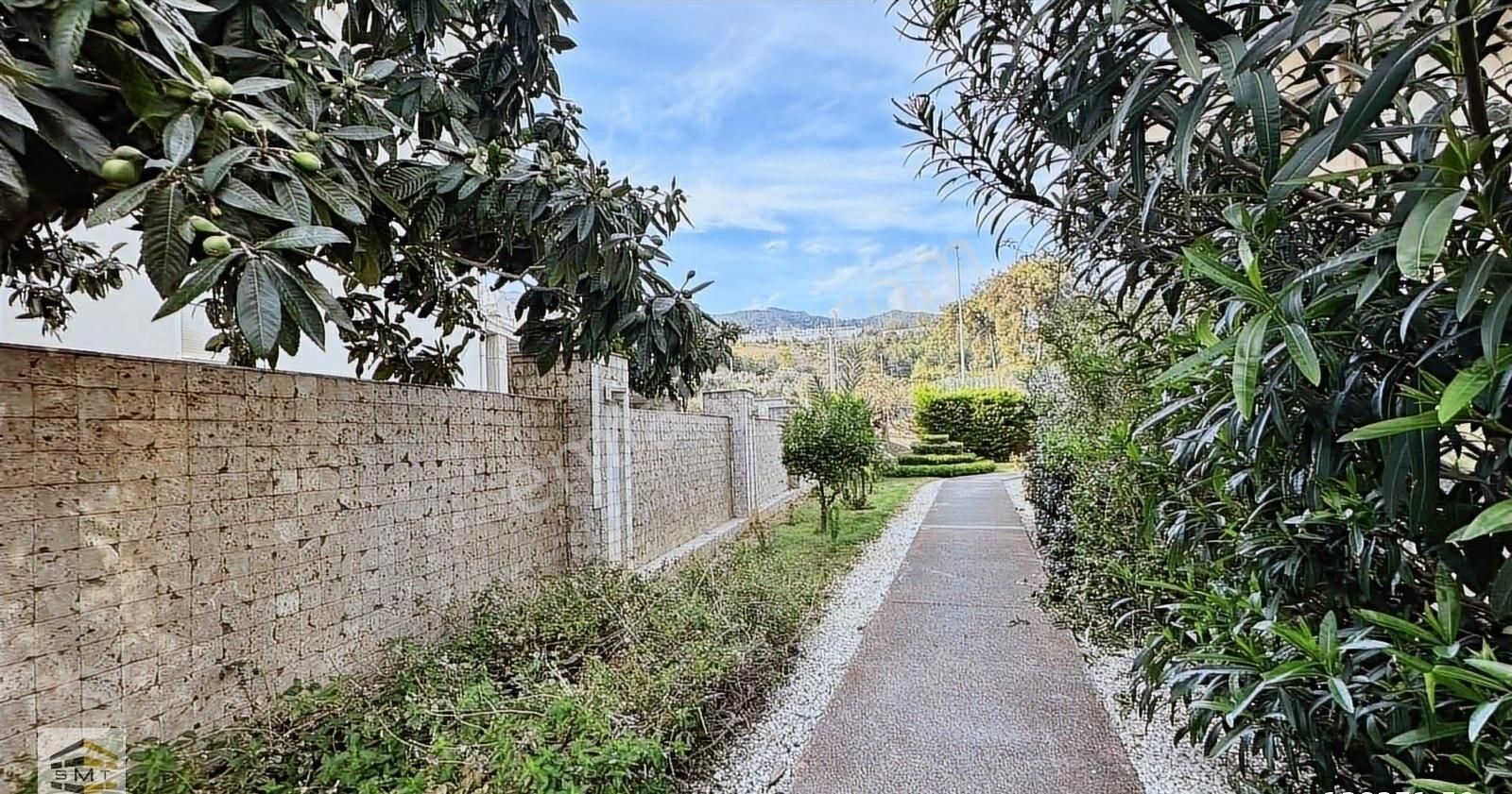 Alanya Cikcilli Mahallesinde Satılık Kale Manzaralı 2+1 - Görsel 2