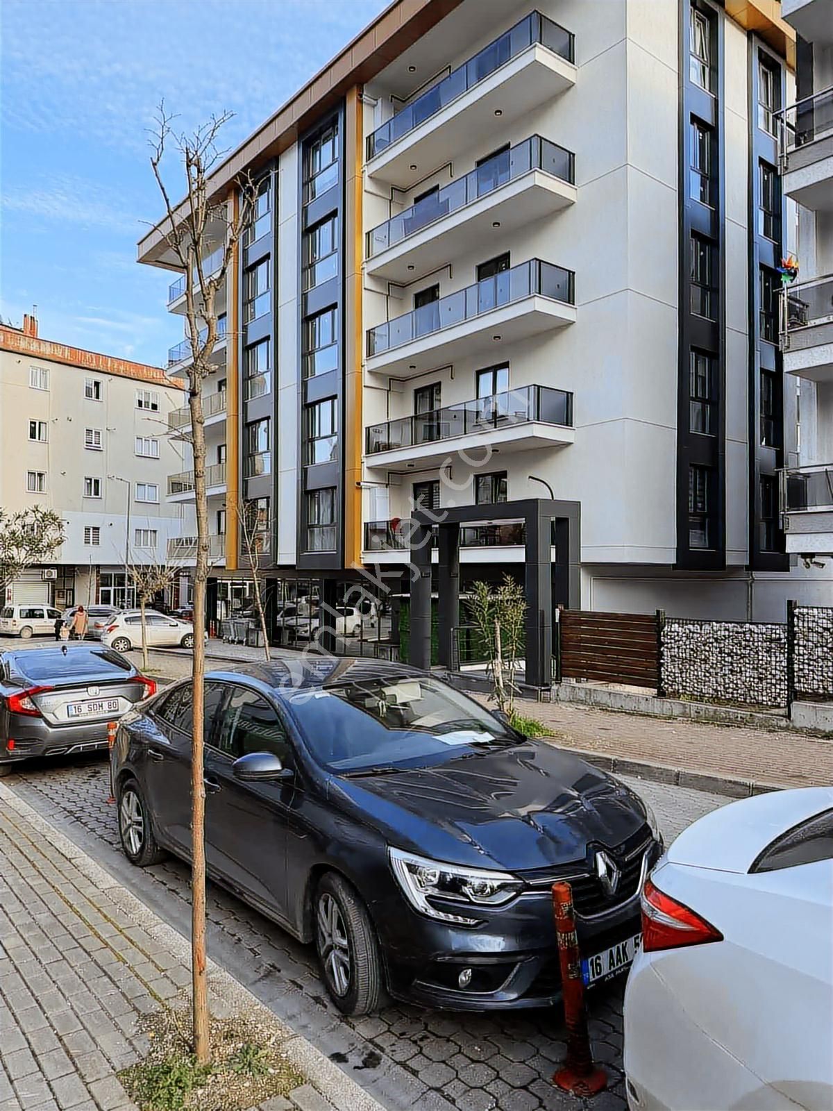 Beşevler Fsm Girişinde Otoparklı Satılık Geniş Sıfır 3+1 Daire - Görsel 18